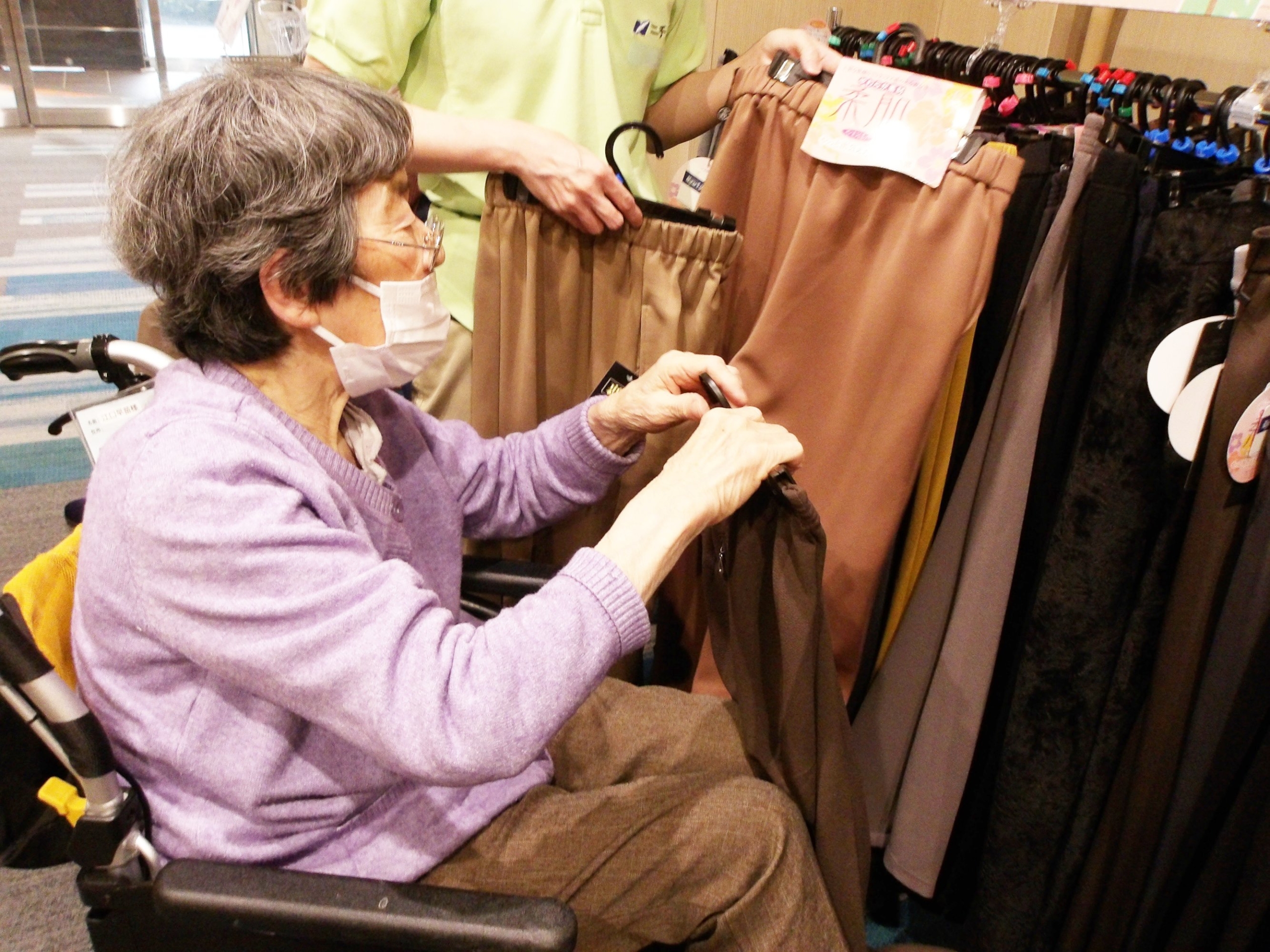 衣料品販売会-5　ニチイホーム野方