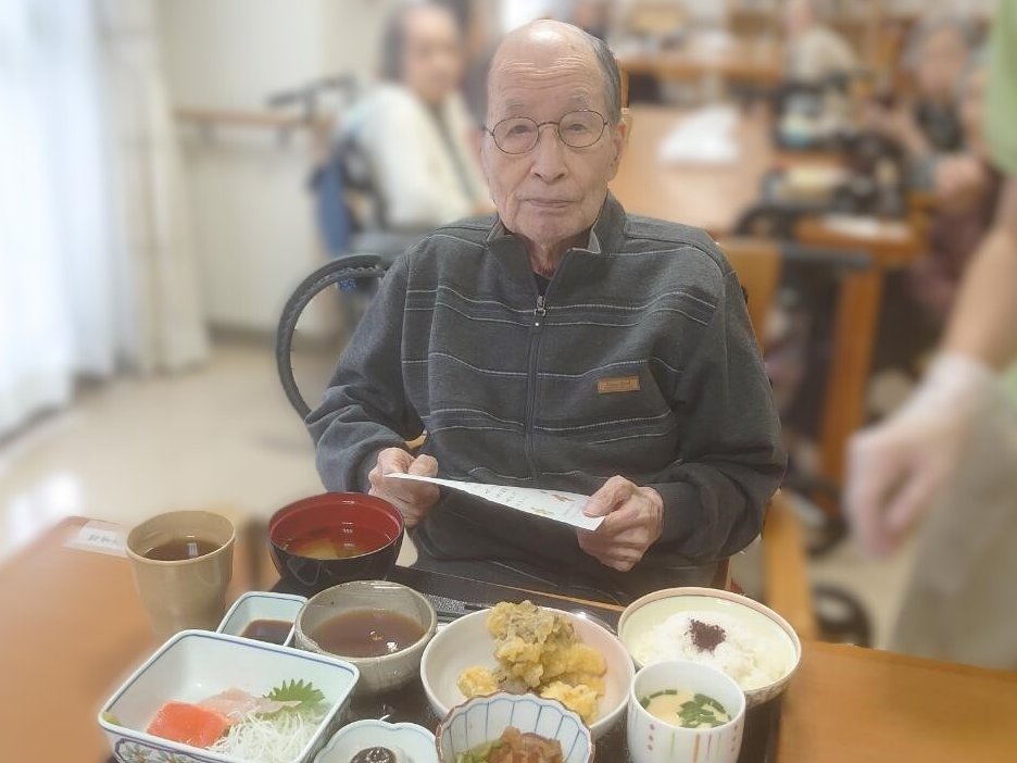 お誕生日お祝い膳-1 ニチイホーム杉並堀ノ内