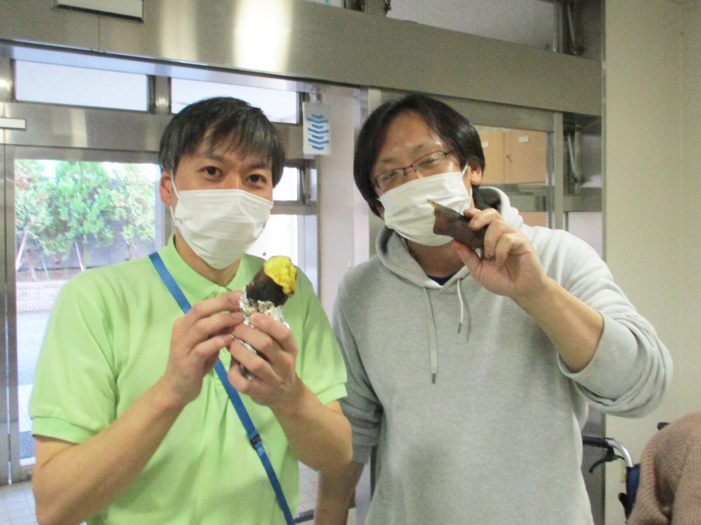 焼き芋作り-6　ニチイホーム杉並堀ノ内