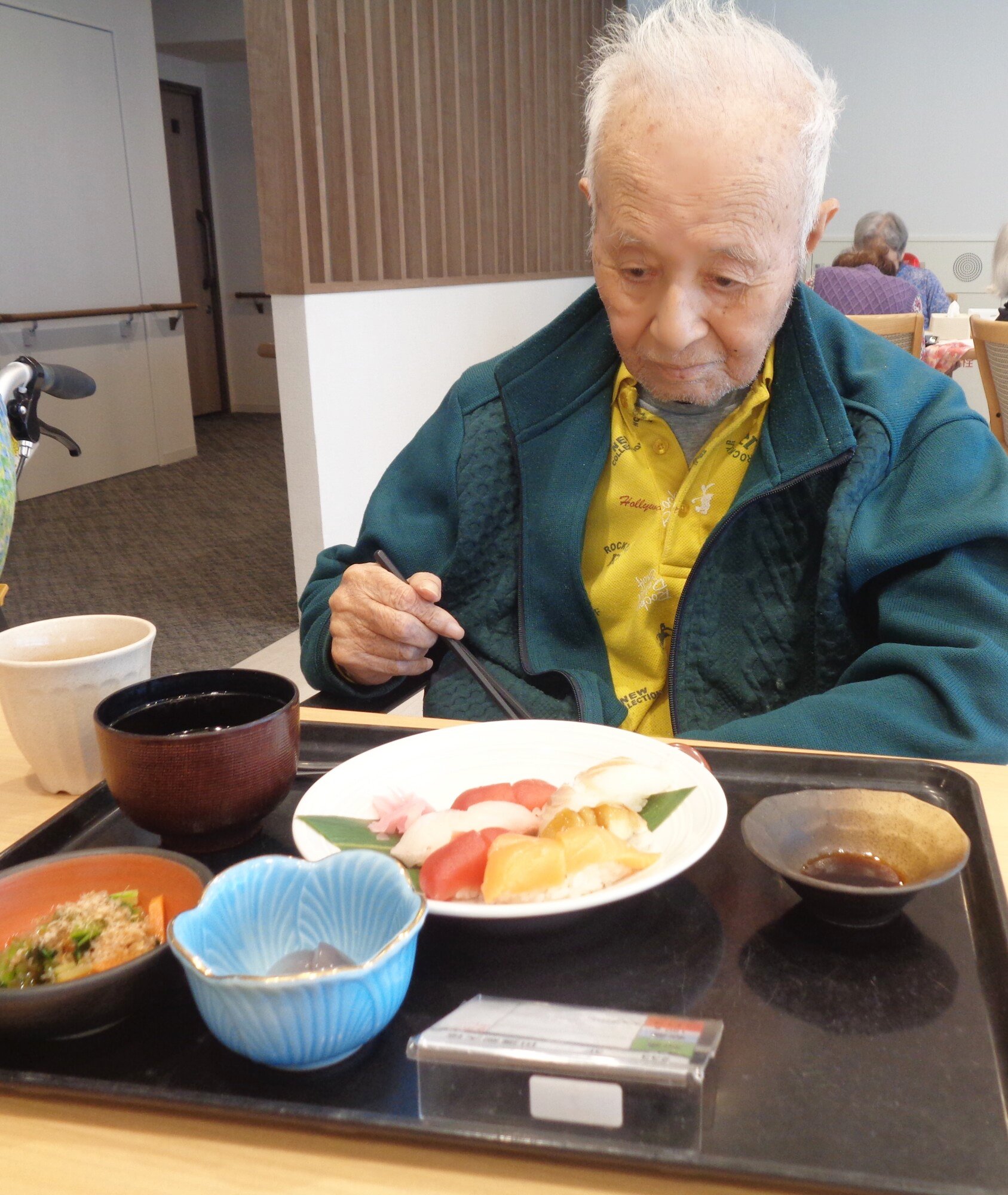 握り寿司イベント-6 ニチイホーム杉並松庵