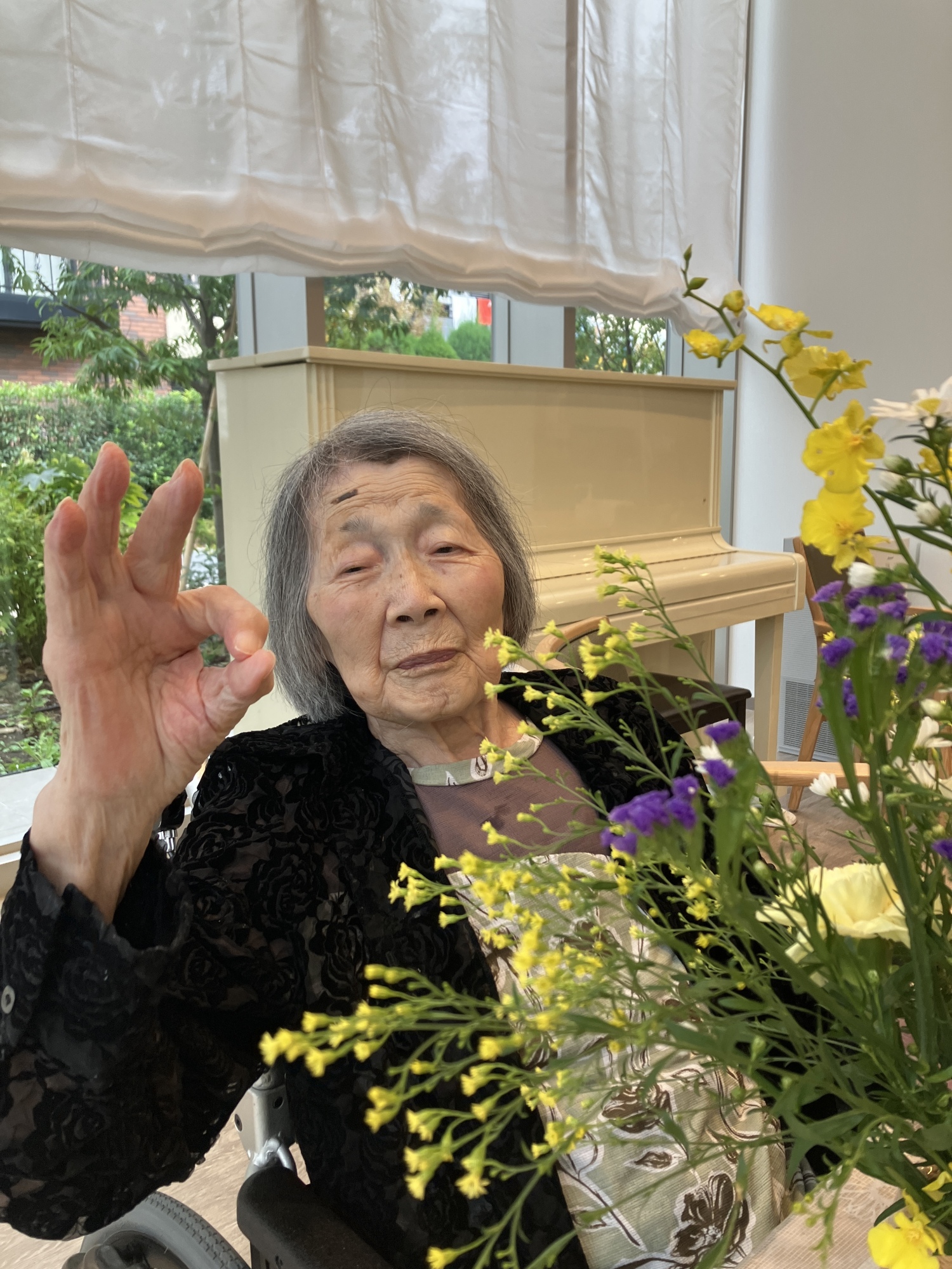 11月フラワーアレンジメント-3　ニチイホーム杉並松庵