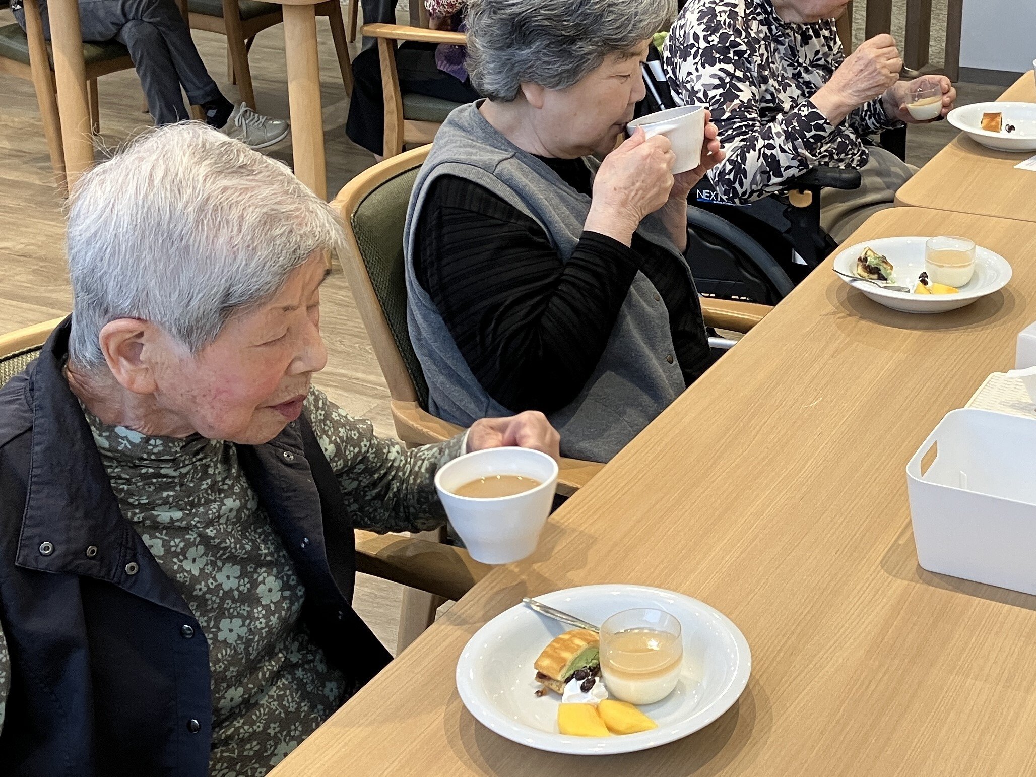 11月スマイルカフェ-2　ニチイホーム杉並松庵