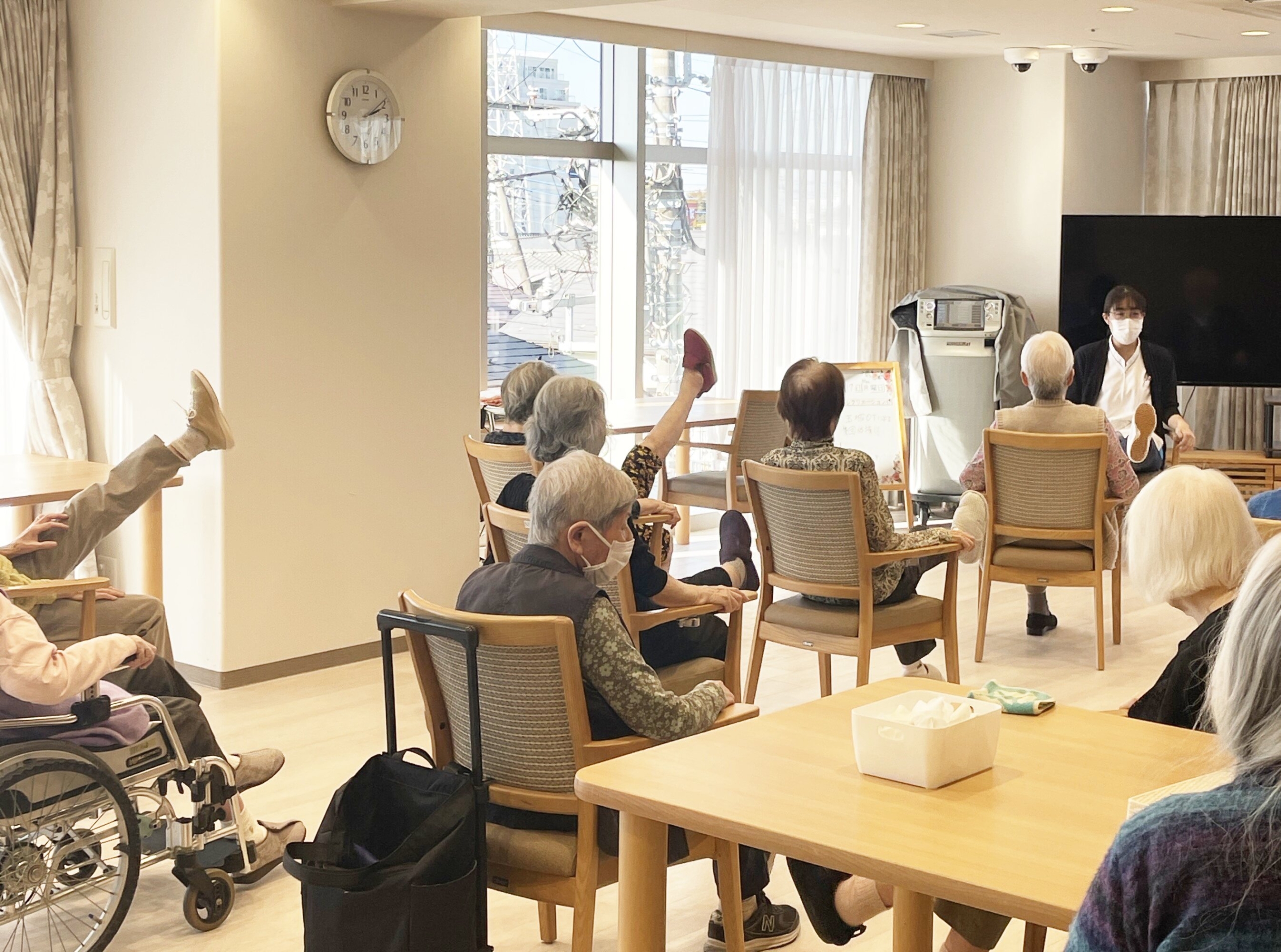 リハビリ体操-3　ニチイホーム杉並松庵