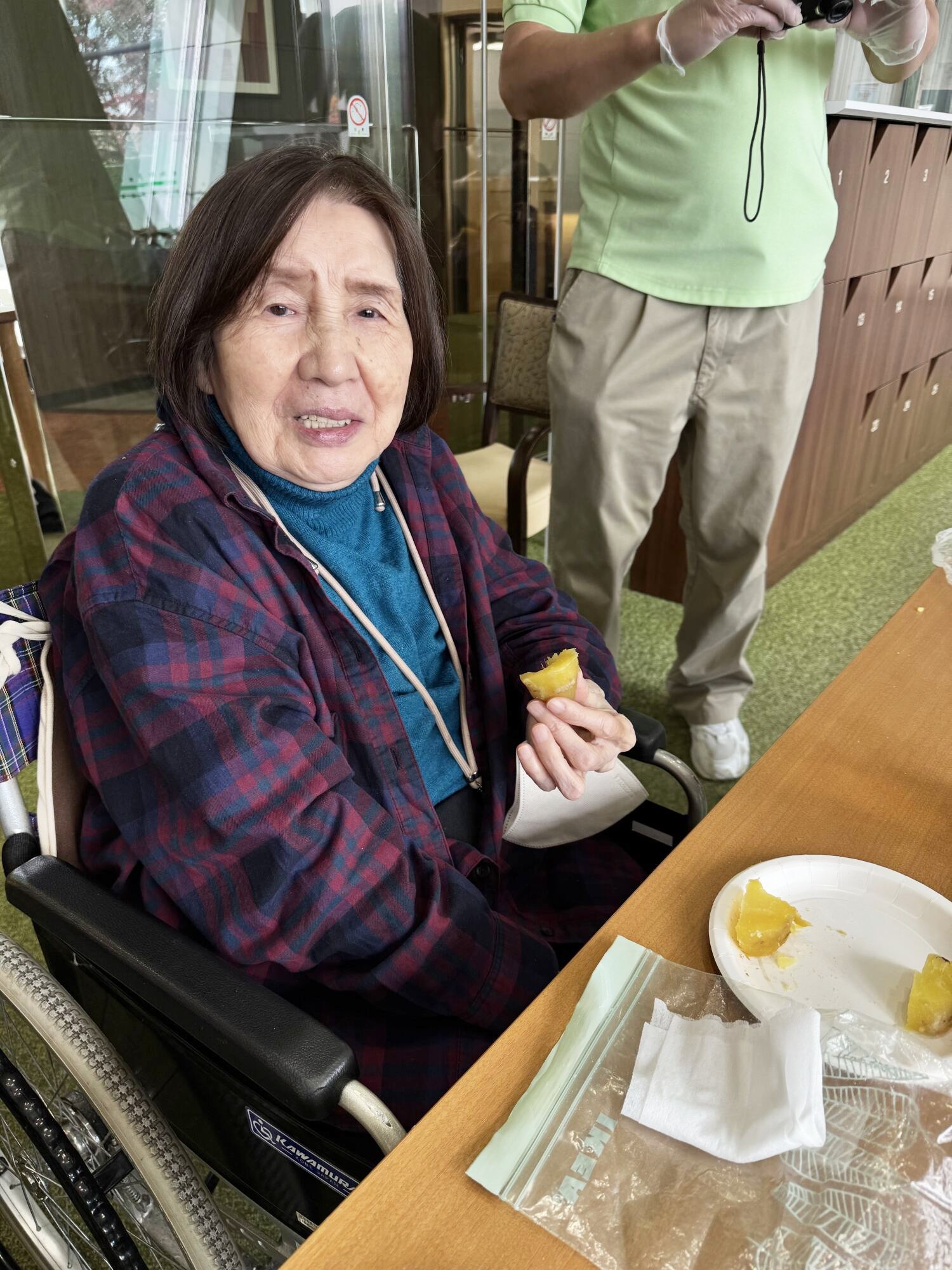 焼き芋-5 ニチイホームたまプラーザ