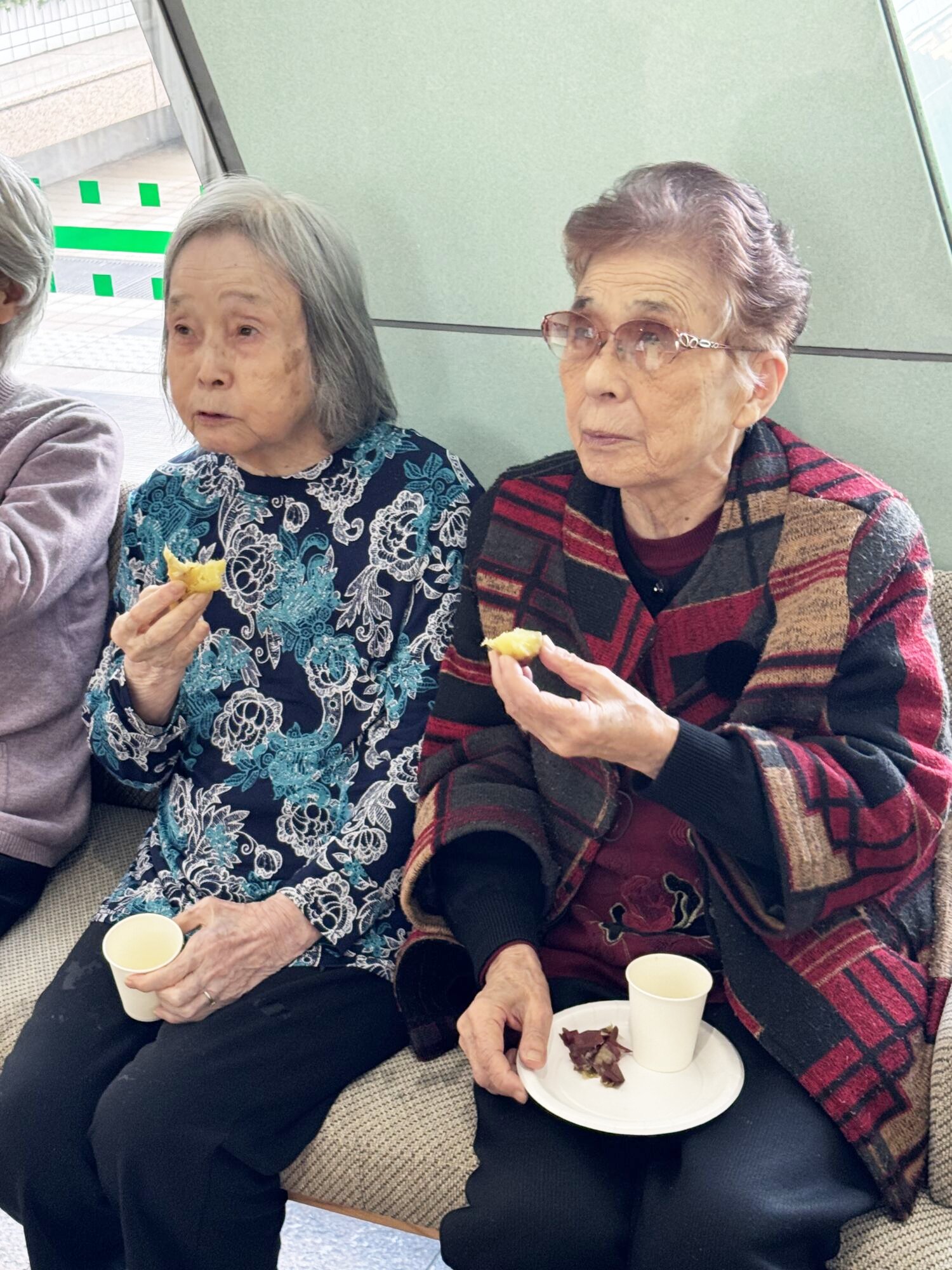 焼き芋-6 ニチイホームたまプラーザ