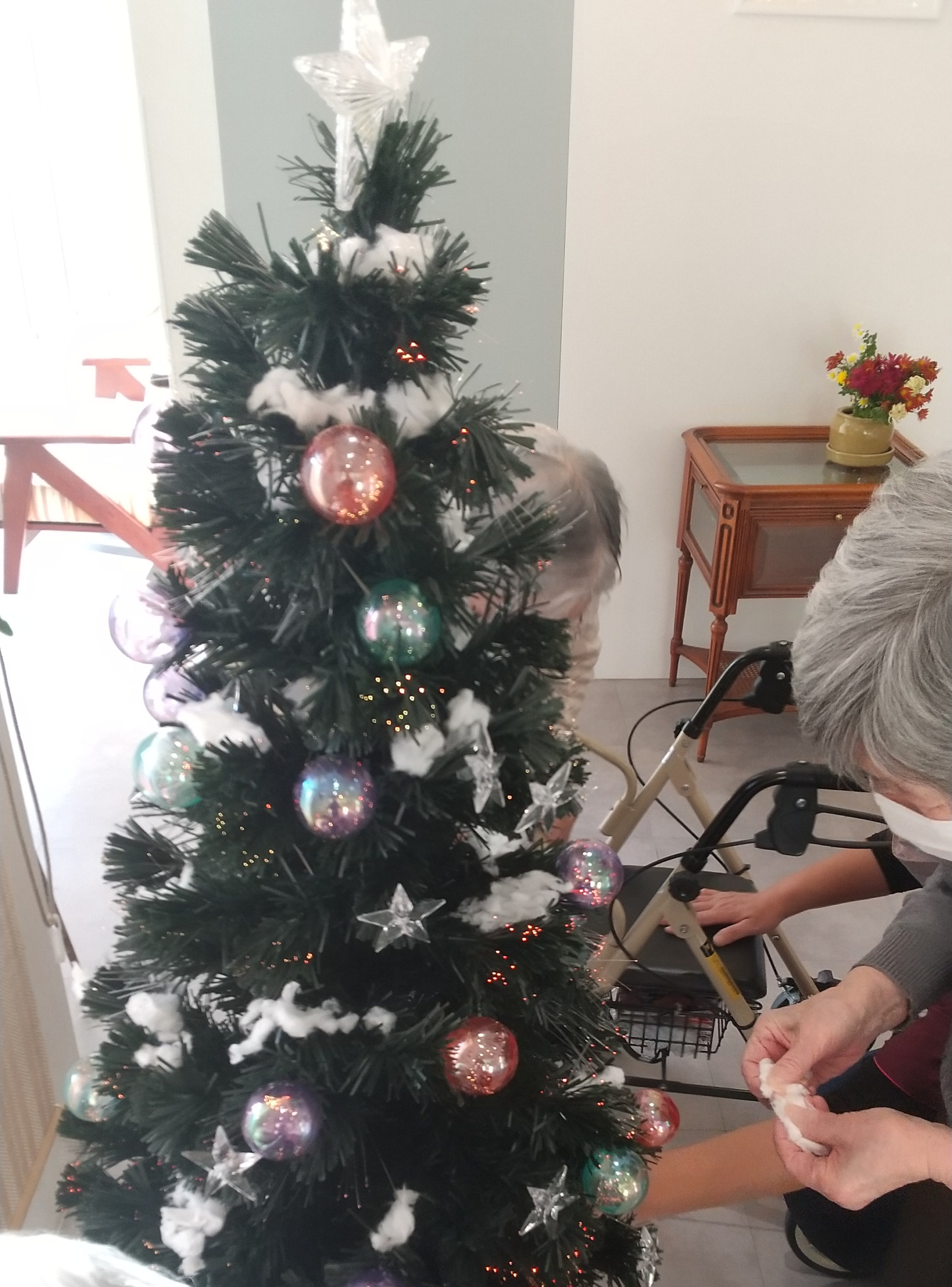 ニチイメゾン東山20251130クリスマス飾り４