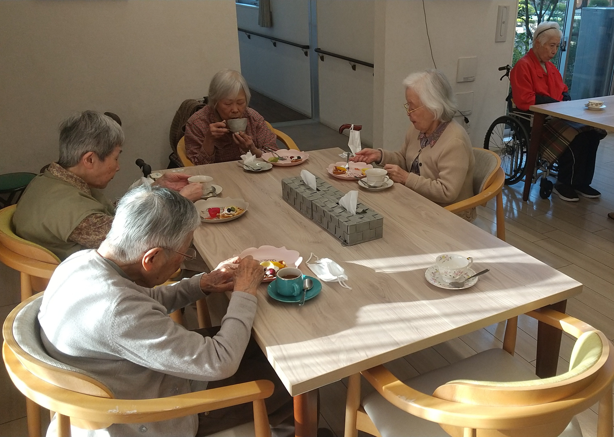 ニチイメゾン東山20251213喫茶３