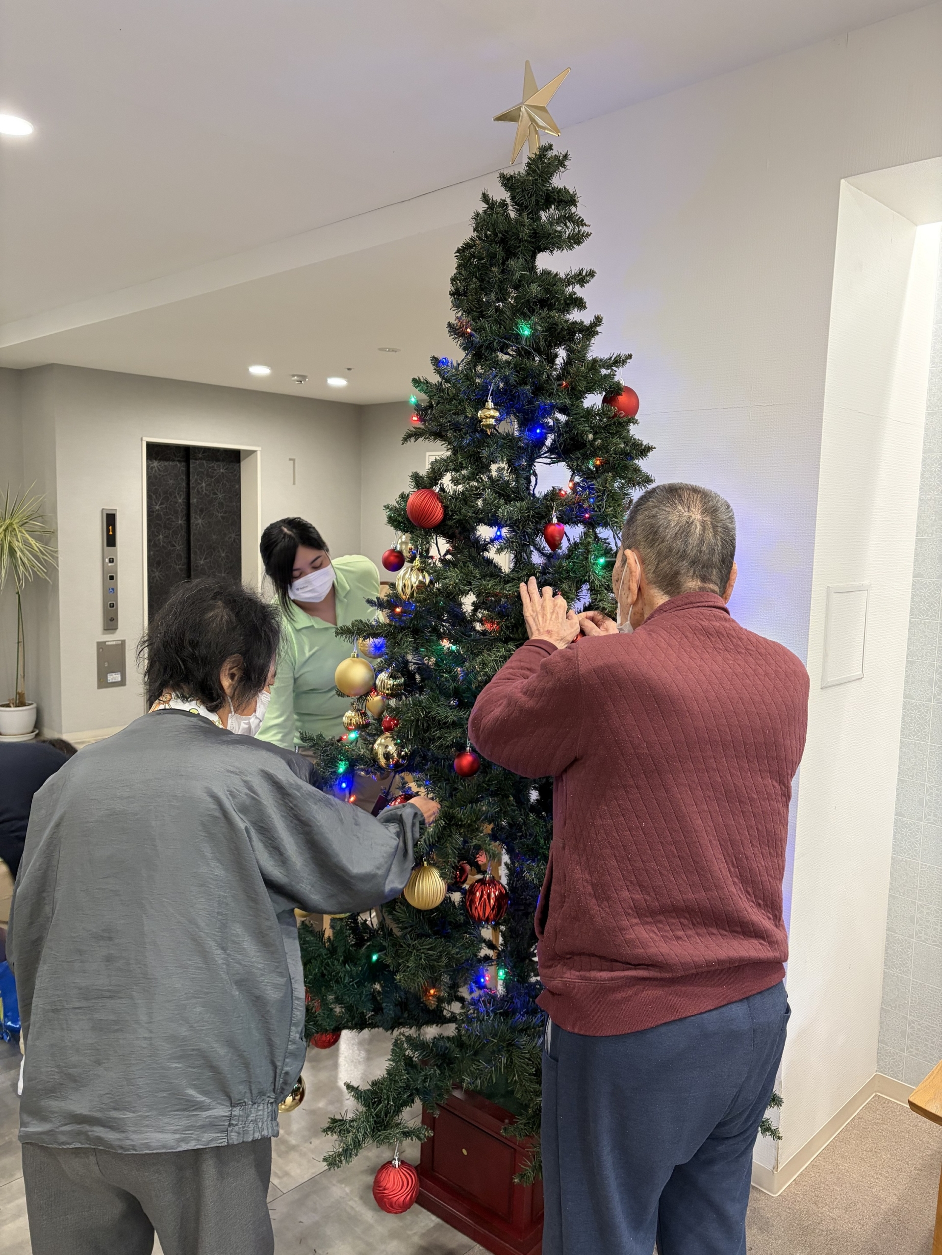 ニチイメゾン神田20251202クリスマス飾り1