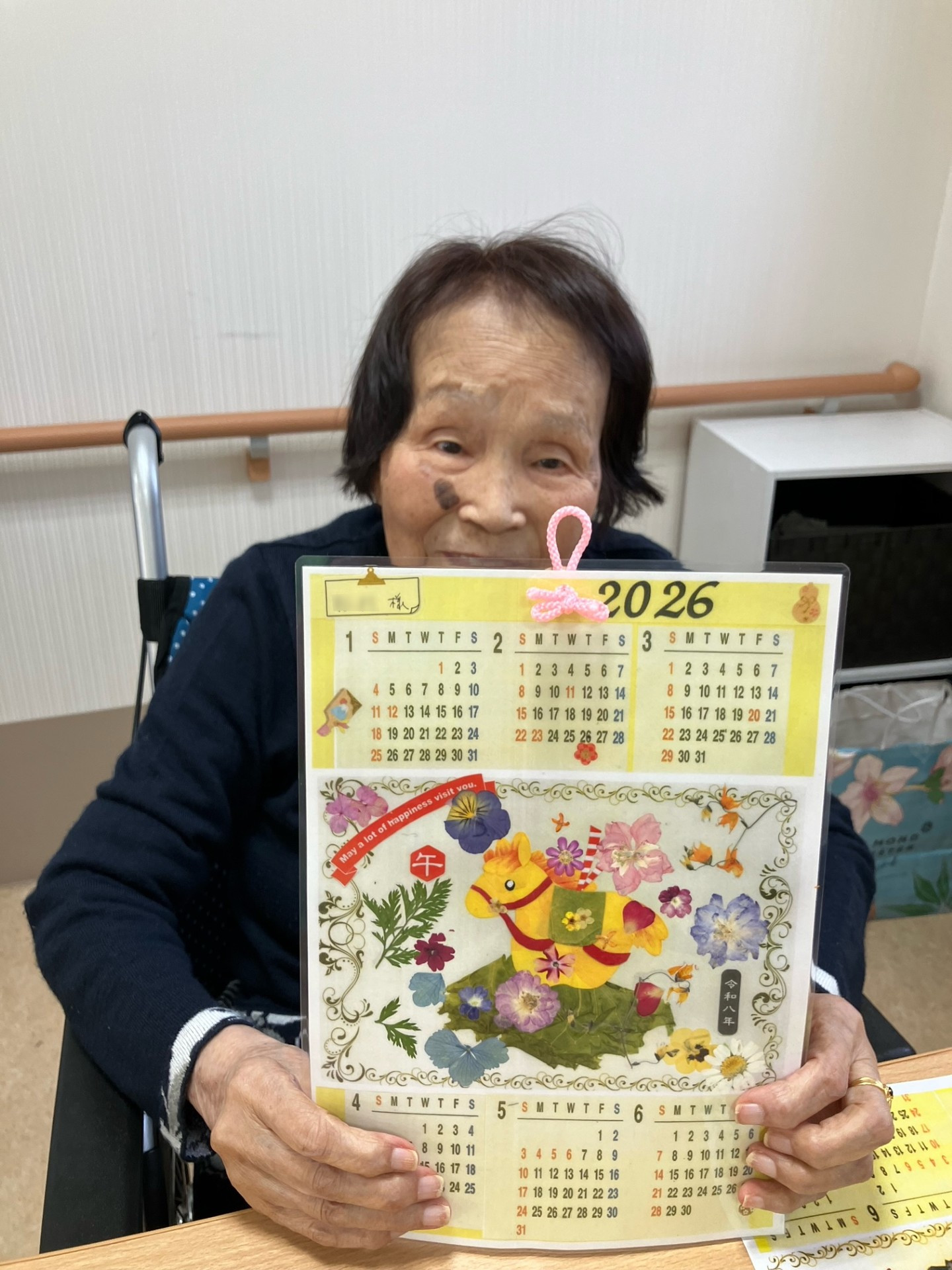 ニチイメゾン栗東20251218カレンダーづくり５