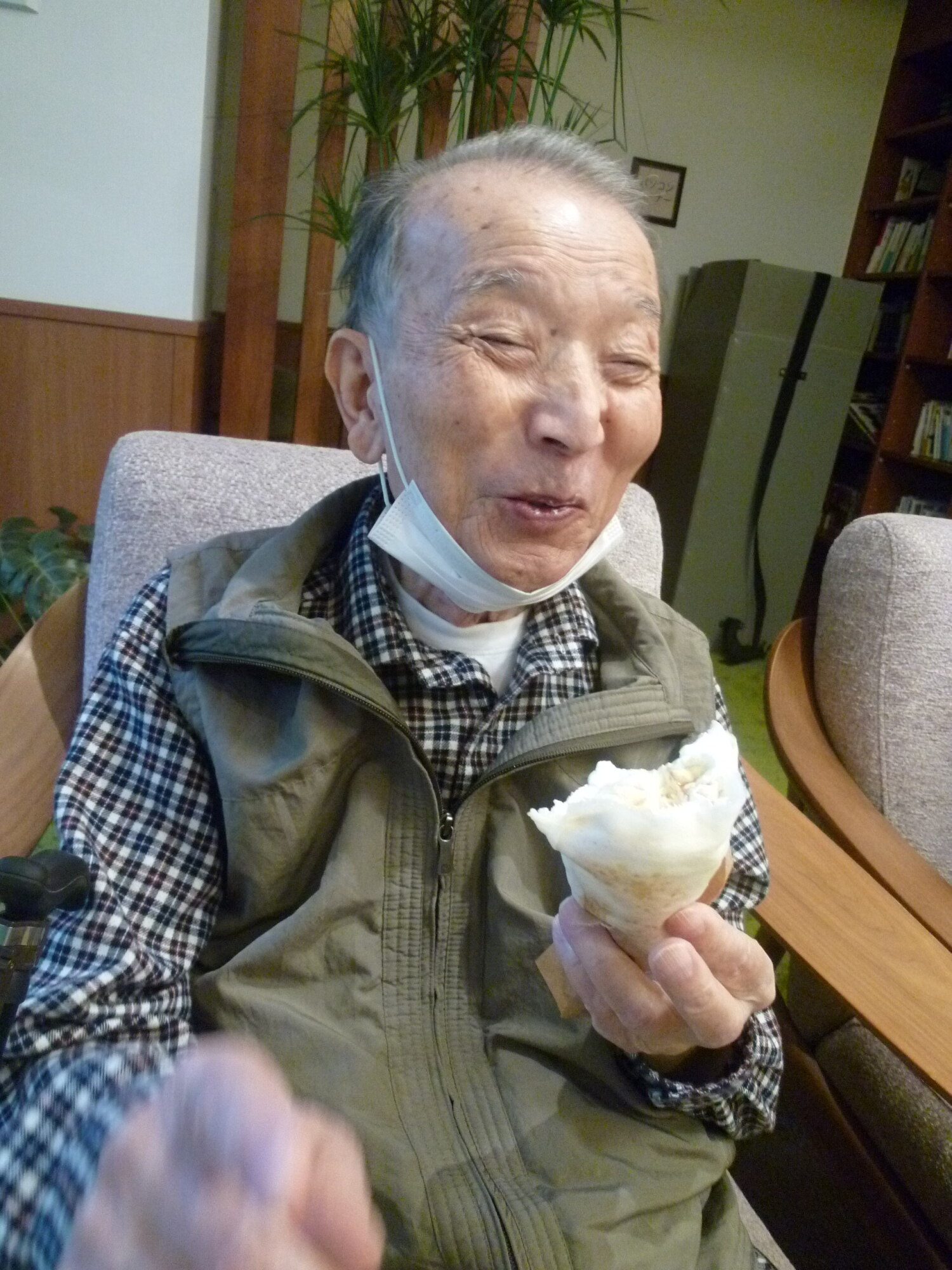 キッチンカー クレープ屋さん-2 ニチイホーム東船橋