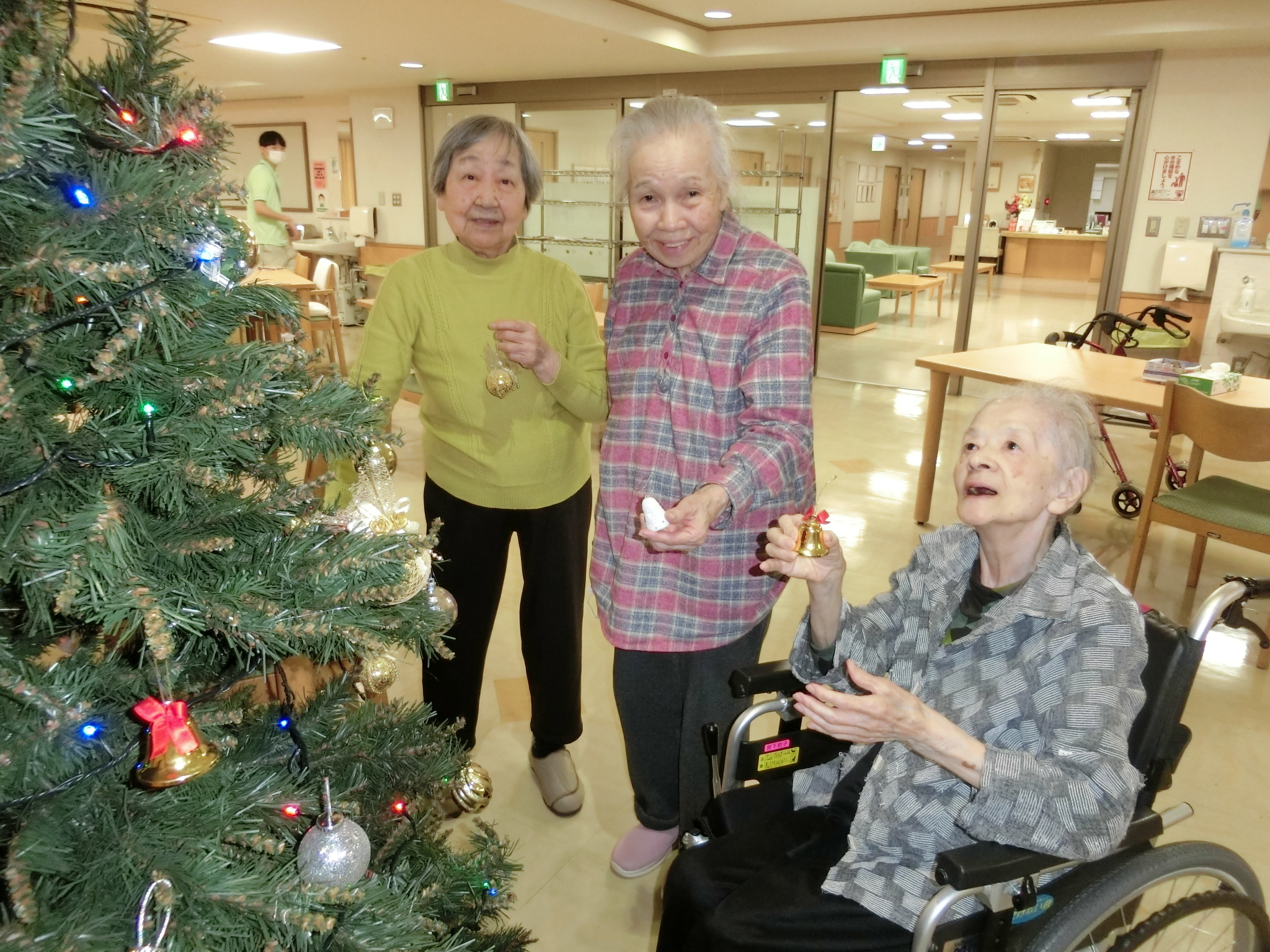 クリスマスツリー-1 ニチイホーム星ヶ丘