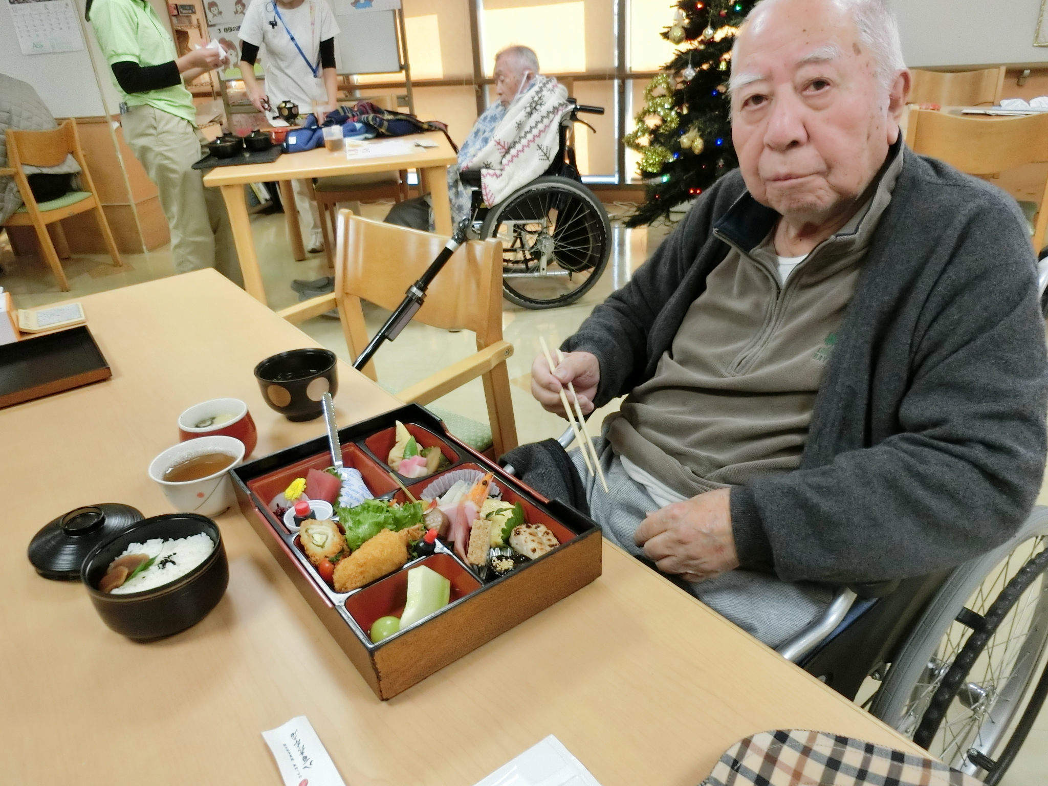 忘年会-2　ニチイホーム星ヶ丘