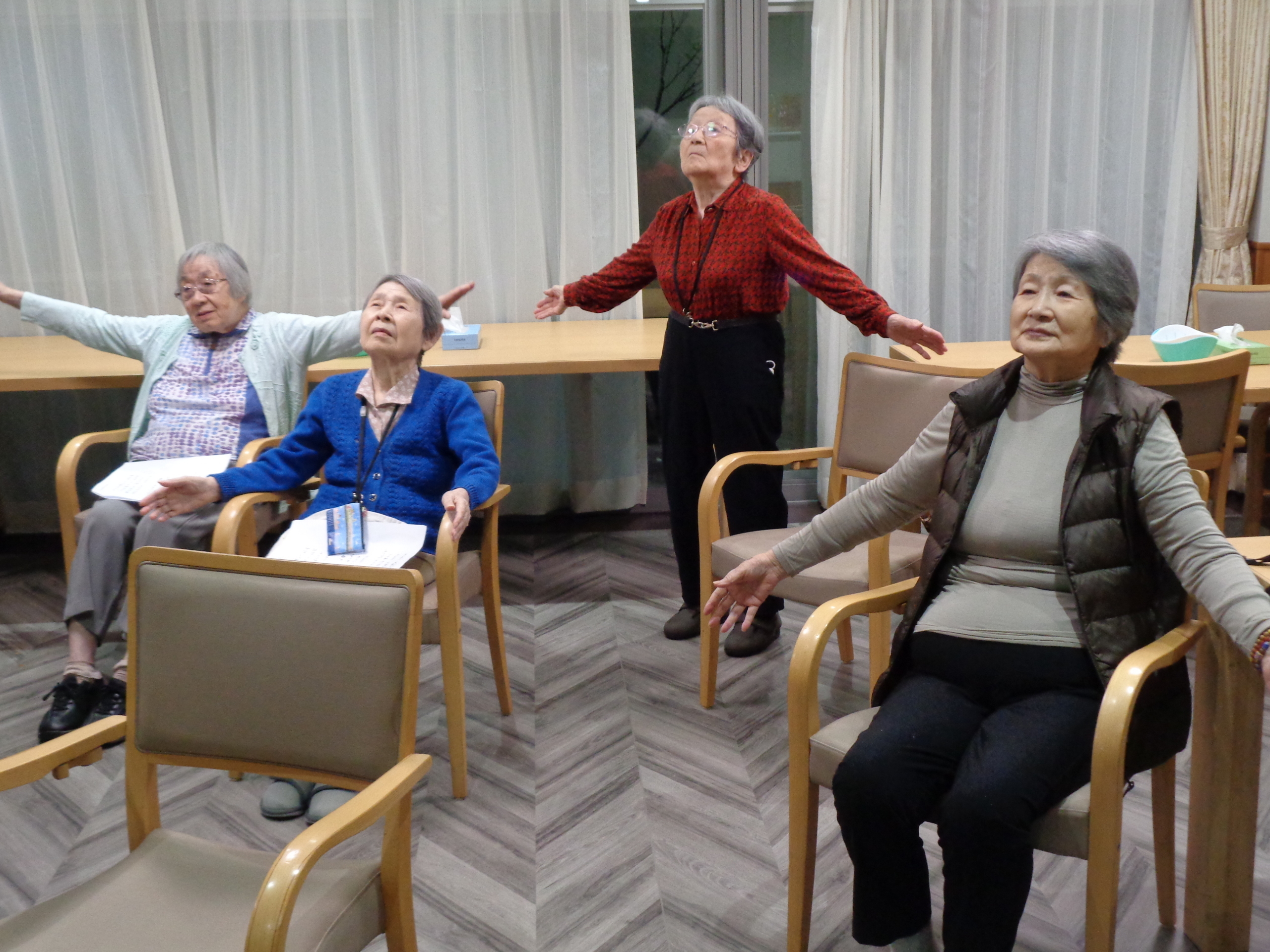 リトミックと誕生会-3　ニチイホーム自由が丘