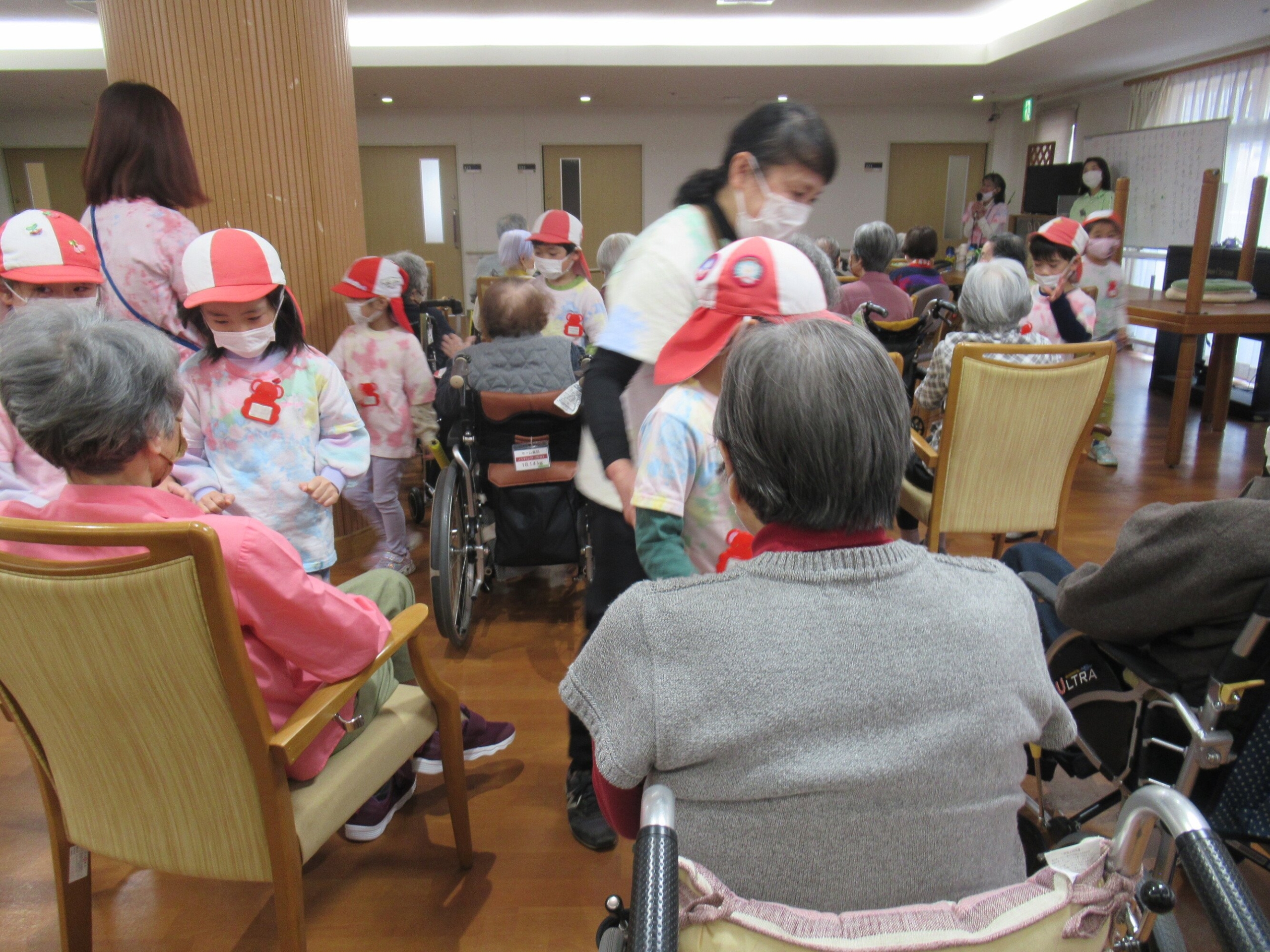 はじめの一歩保育園交流会-3　ニチイホーム柿生