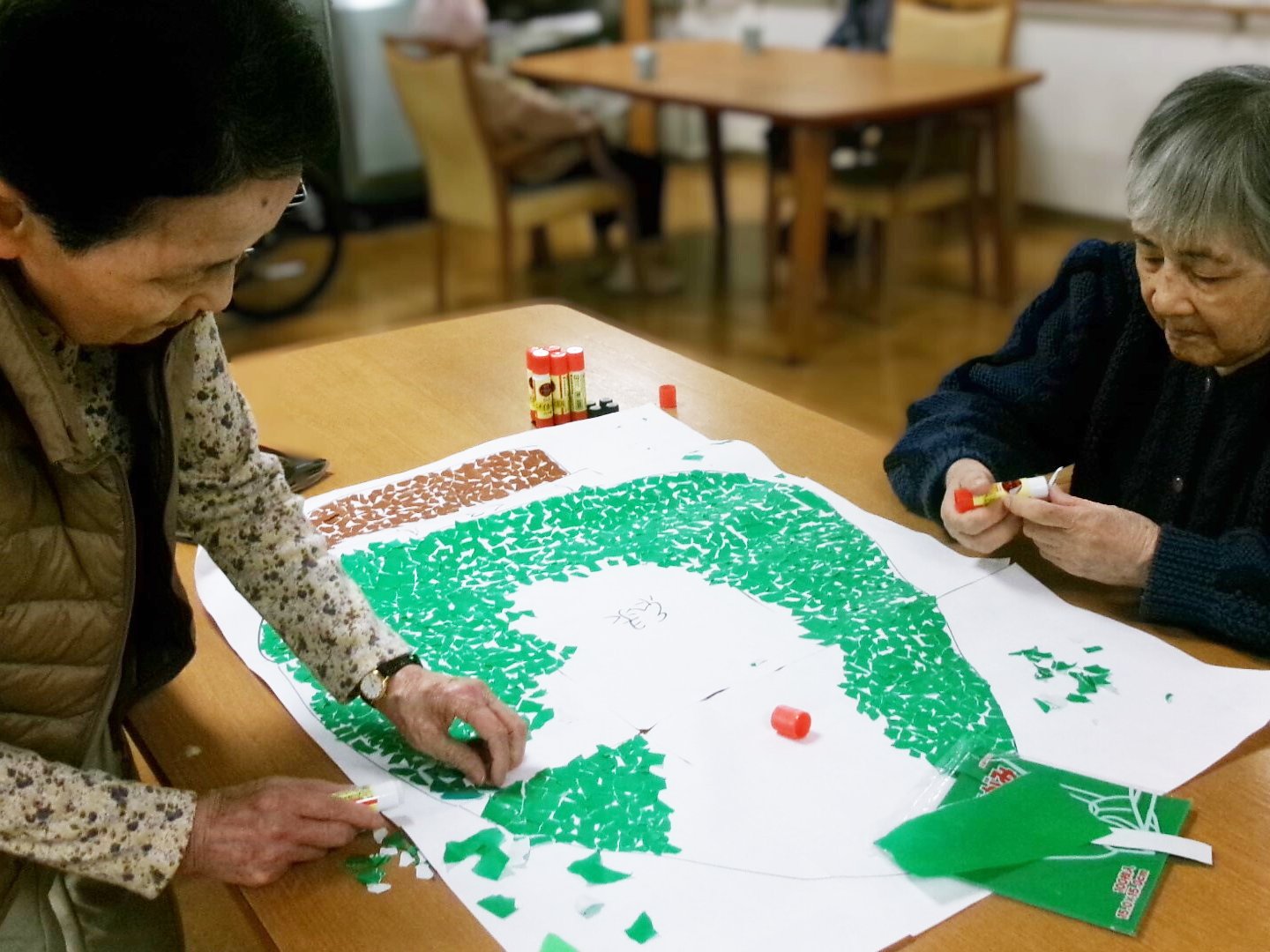 クリスマスツリー作成-1　ニチイホーム上星川