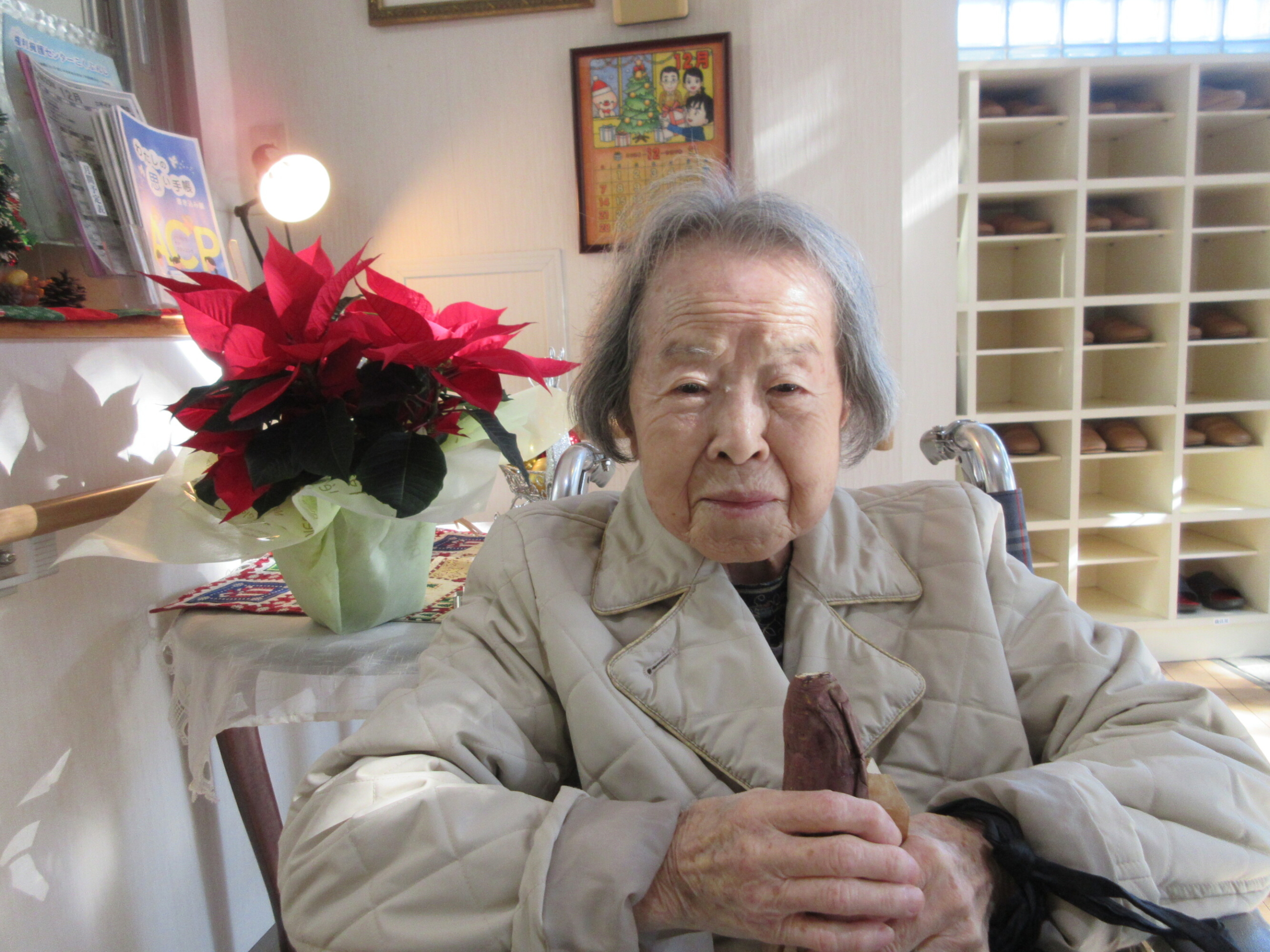 「おいもやもとぴ」がやってきました♪-5 ニチイホーム国立