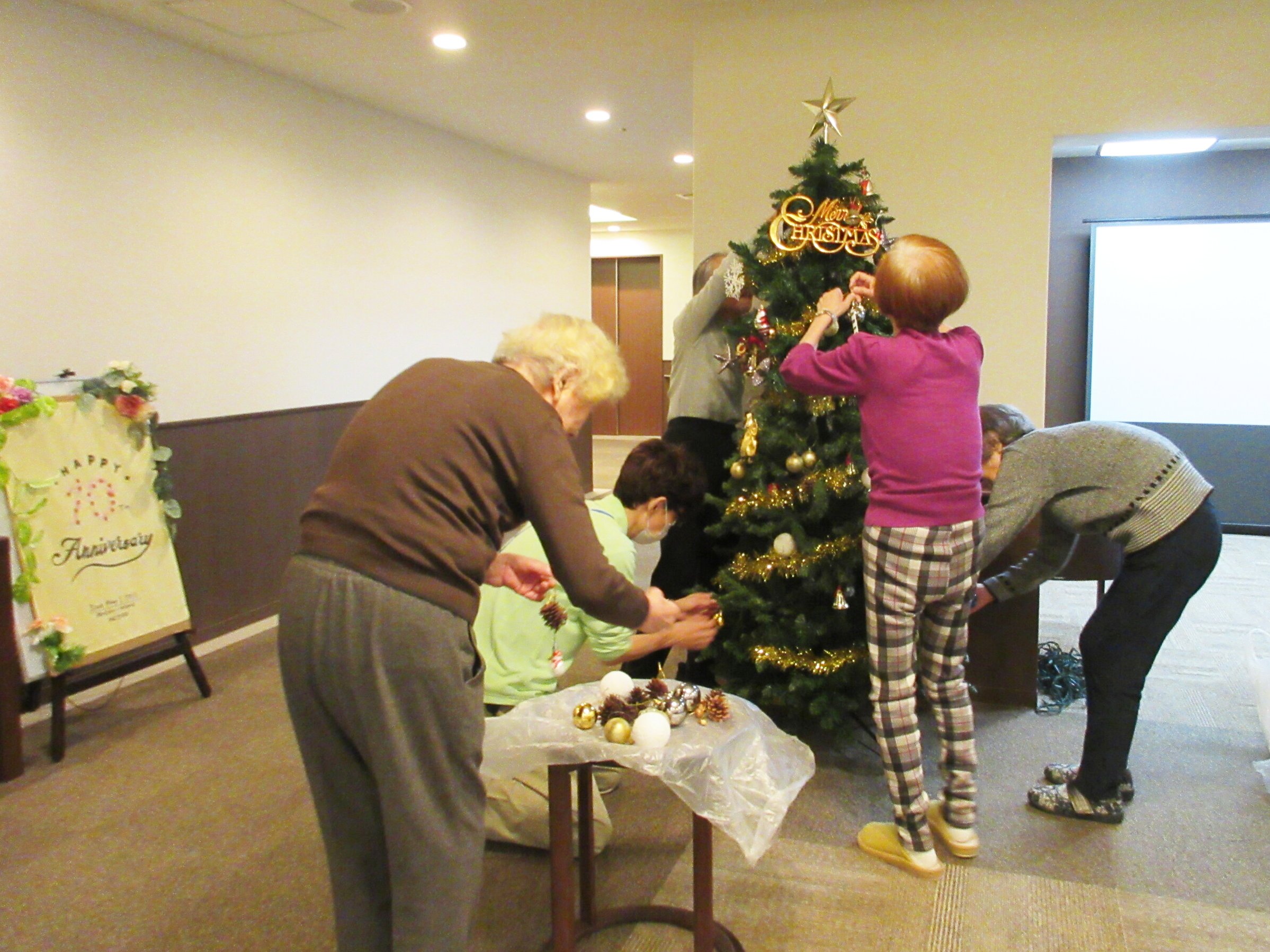 クリスマス準備-1　ニチイホーム目白