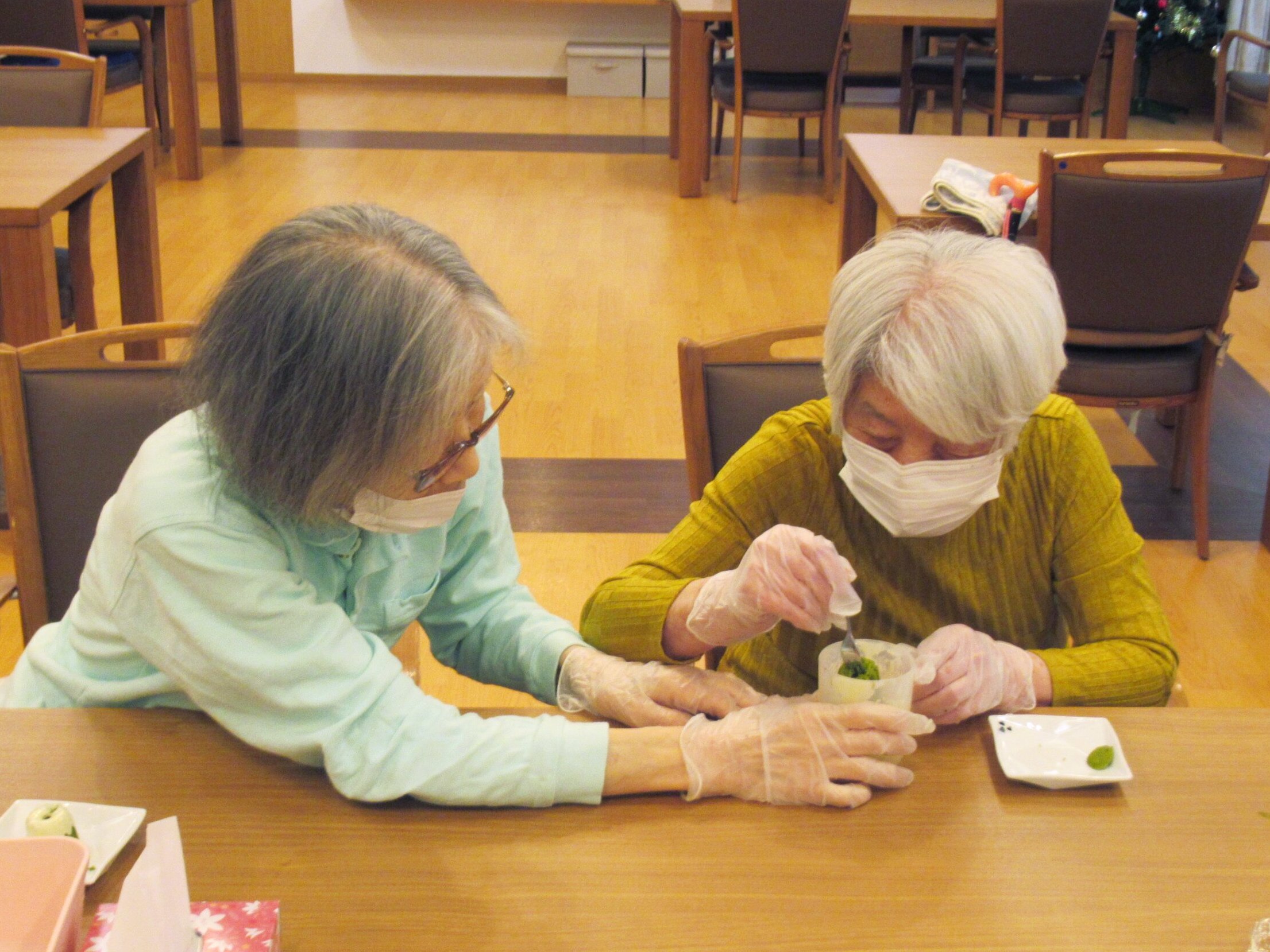 めじろ食堂（カヌレ）-1　ニチイホーム目白