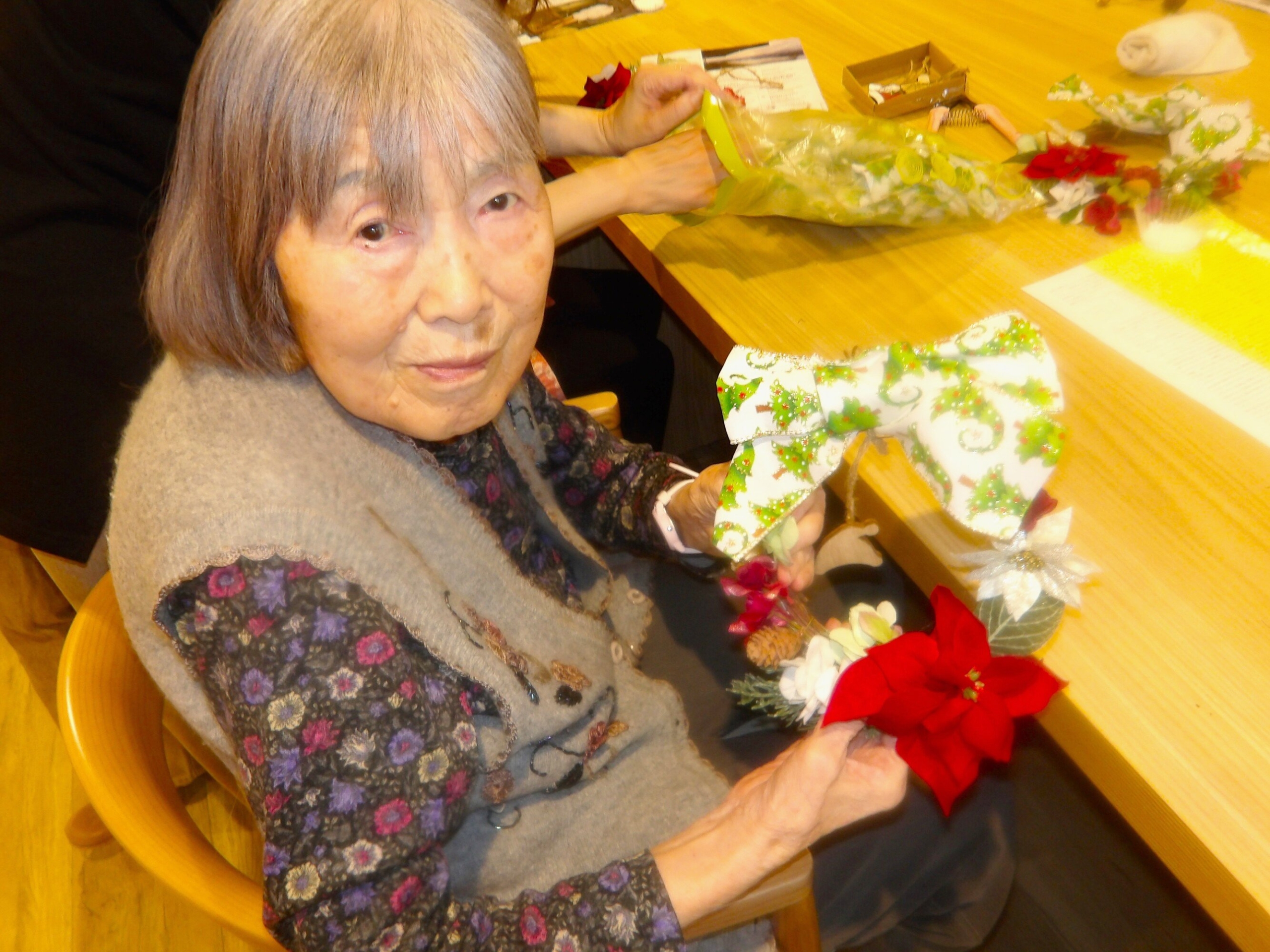 クリスマスリースづくり-2 ニチイホーム南大井