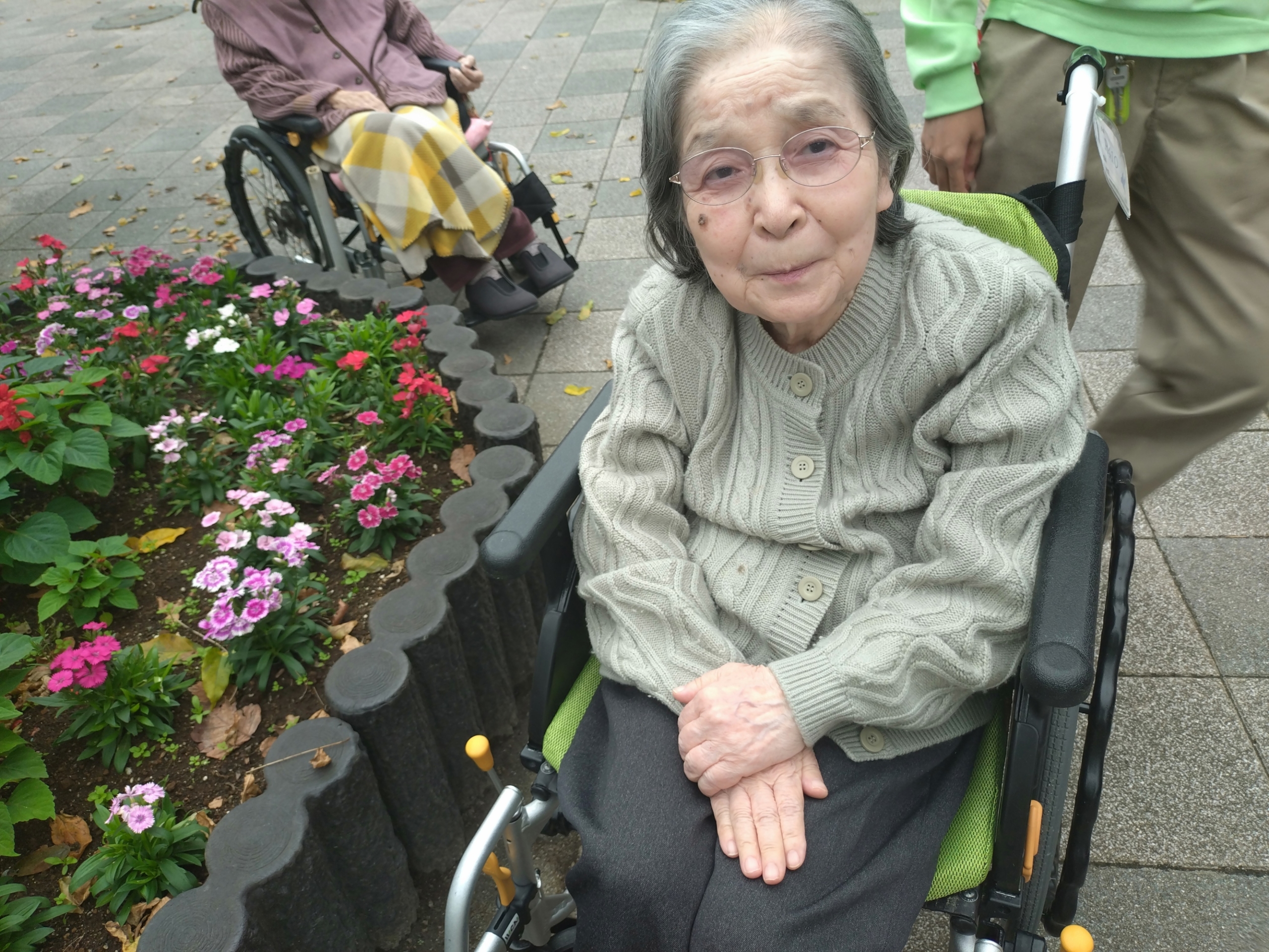 近隣の公園へお散歩-2 ニチイホーム南品川