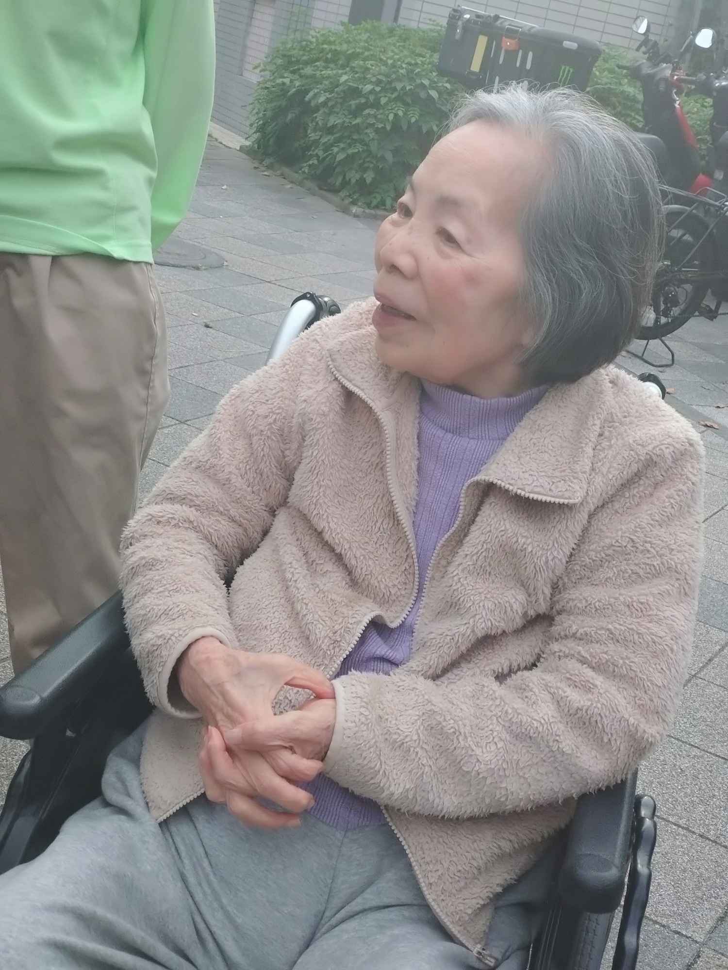 近隣の公園へお散歩-4 ニチイホーム南品川