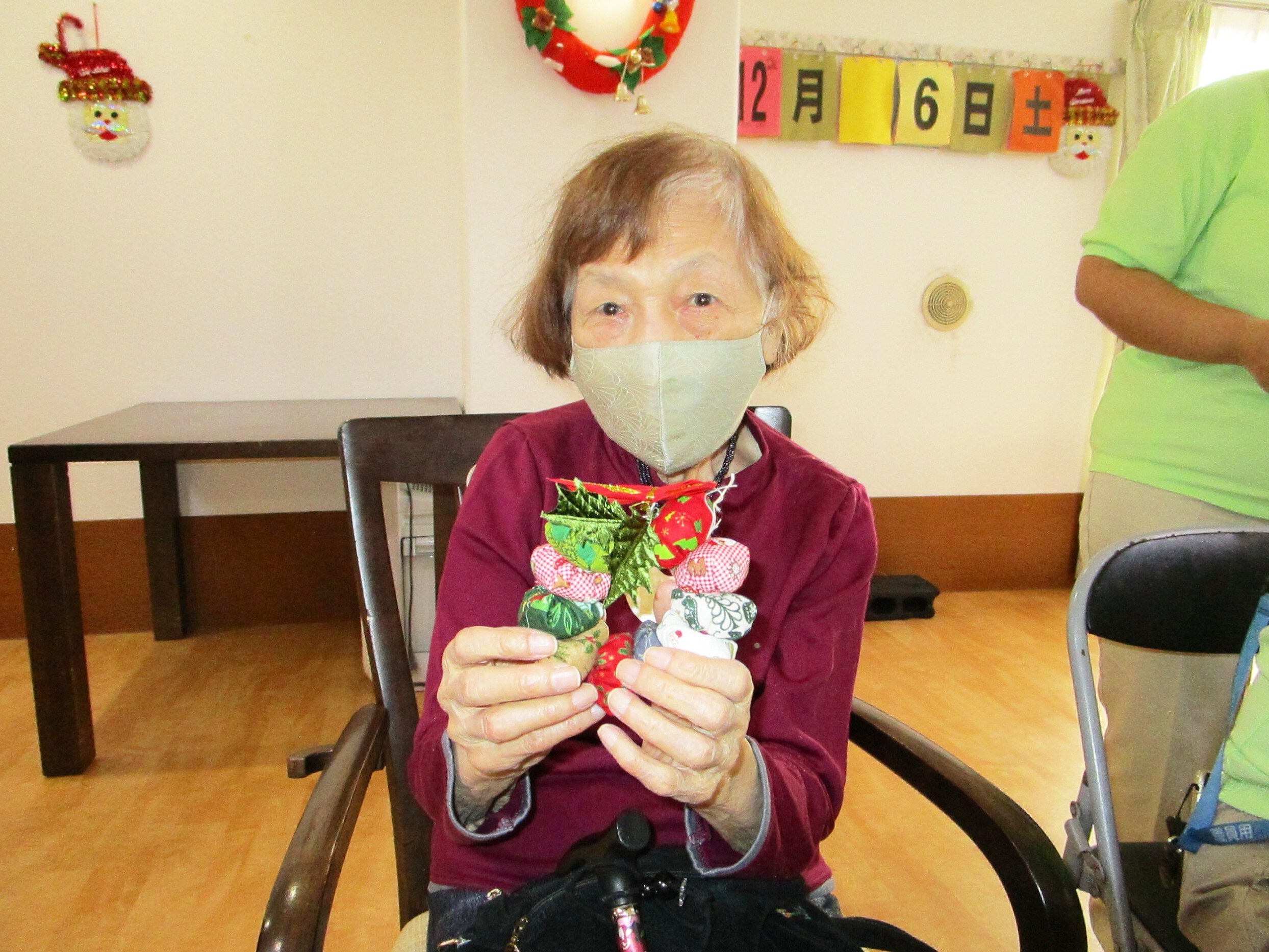 クリスマスリース作り-1 ニチイホーム三鷹