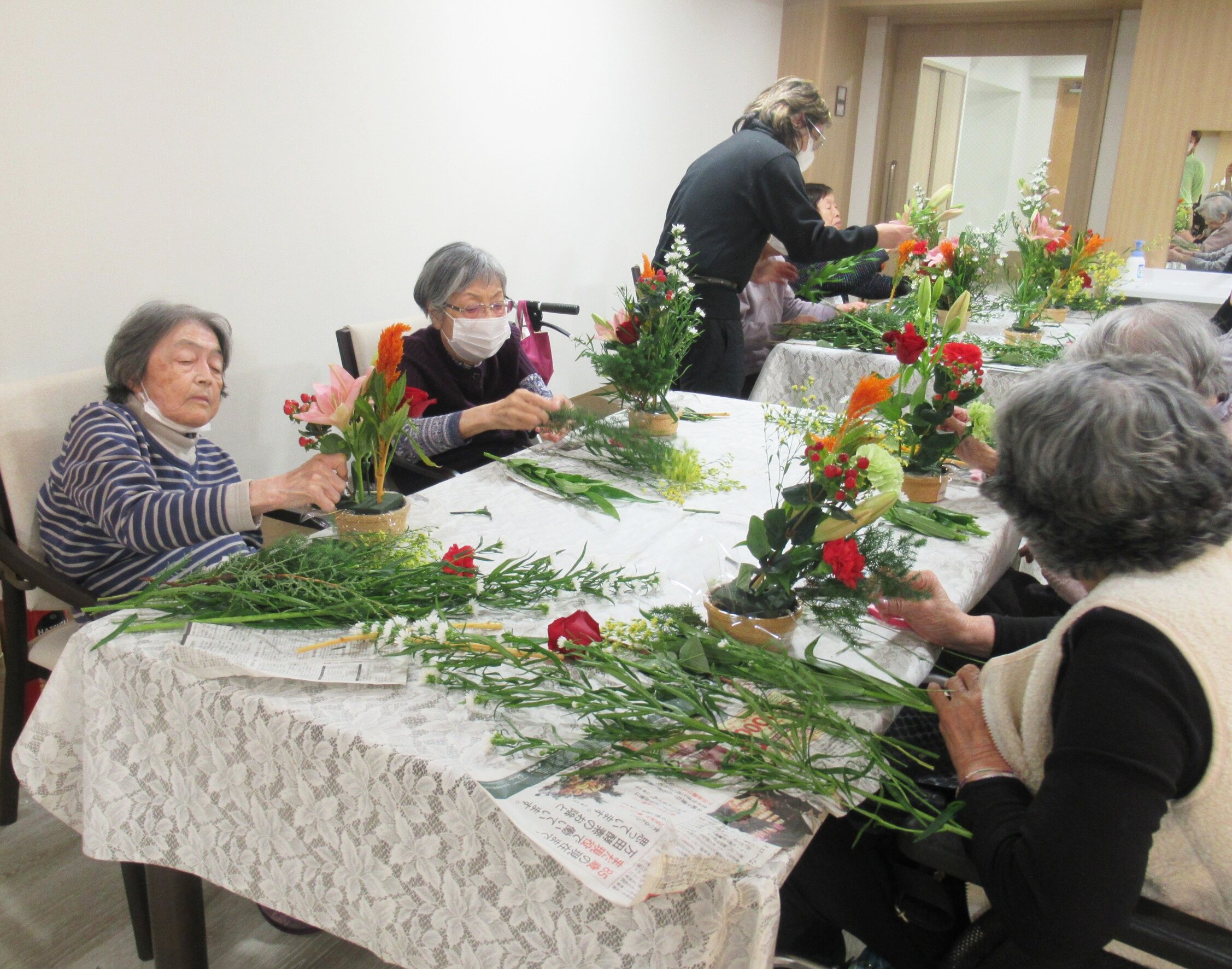 フラワーアレンジメント教室-1　ニチイホーム中野南台