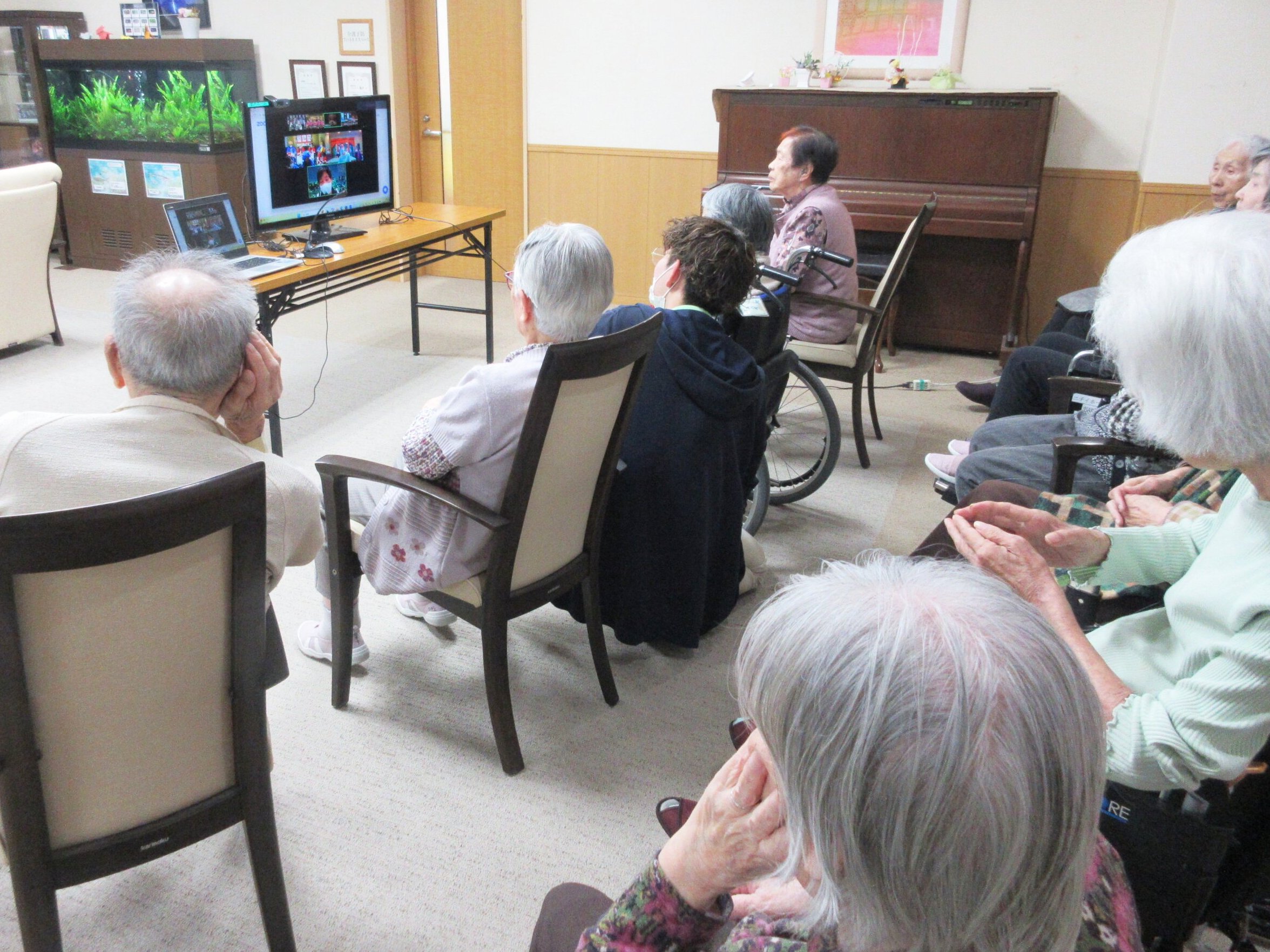 川崎市内高齢者施設対抗 リモートじゃんけん大会-1　ニチイホーム登戸