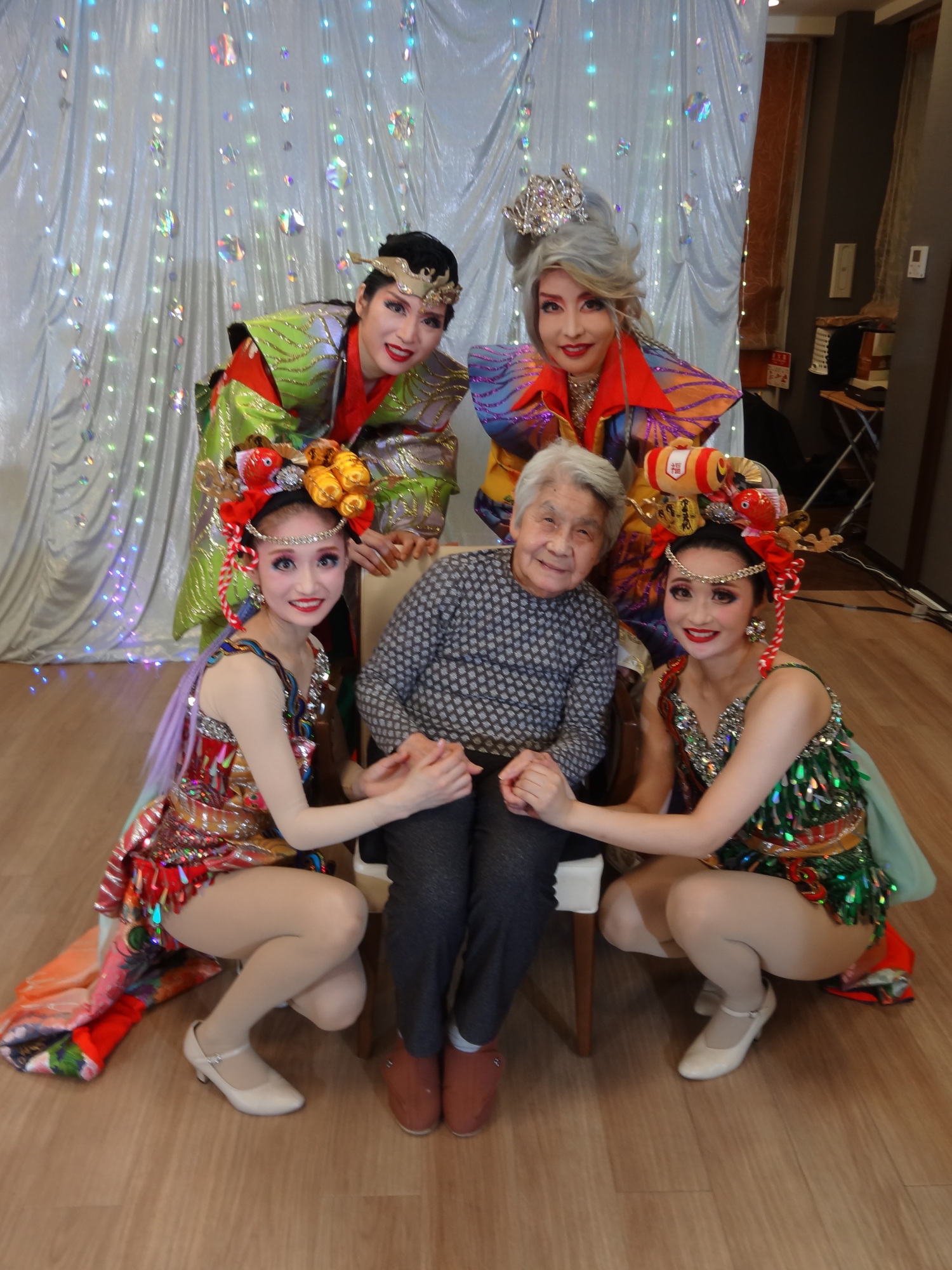 呼華歌劇団、再来！！-5　ニチイホーム渋谷本町