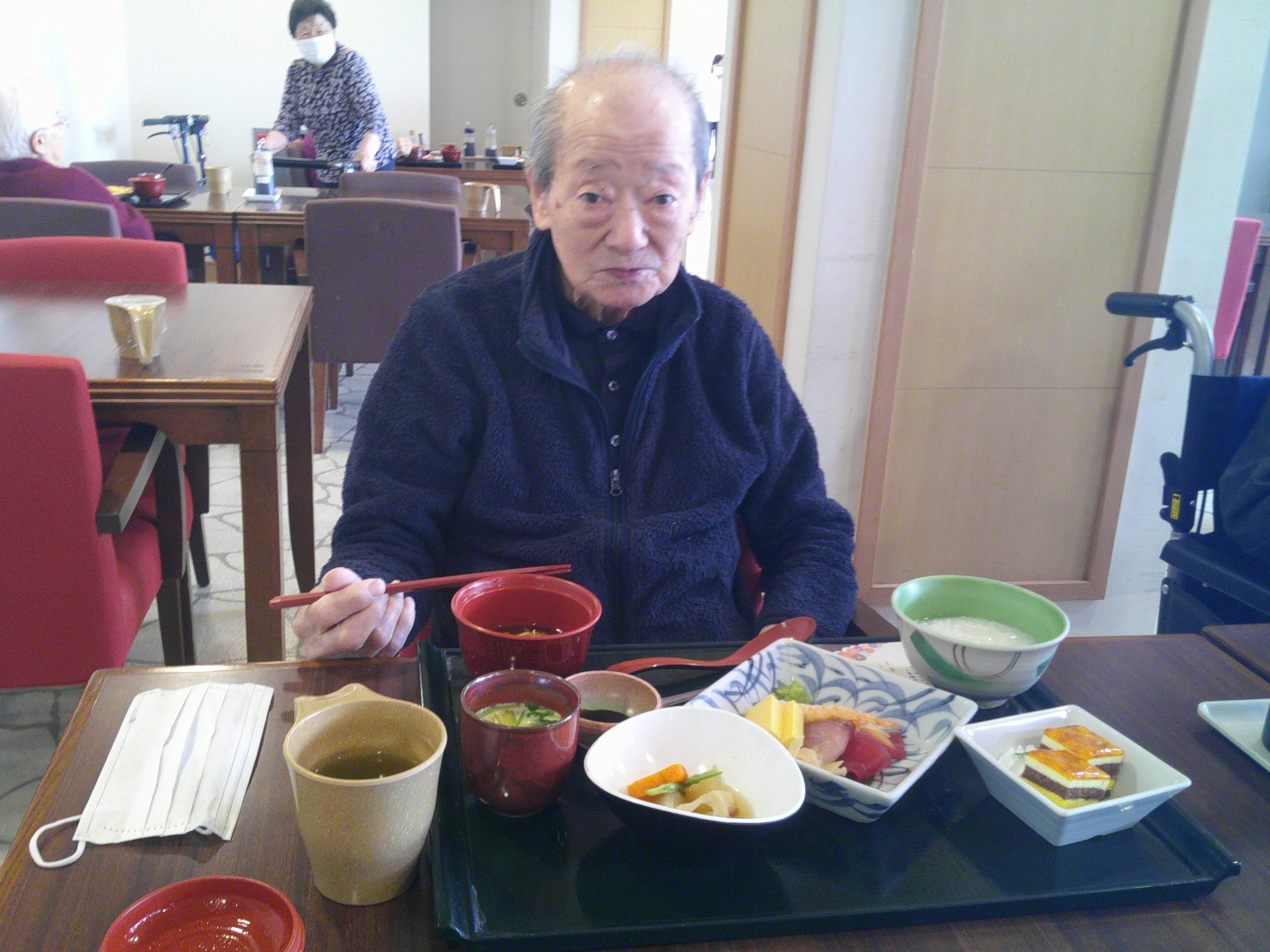 ニチイメゾン稲毛お寿司４