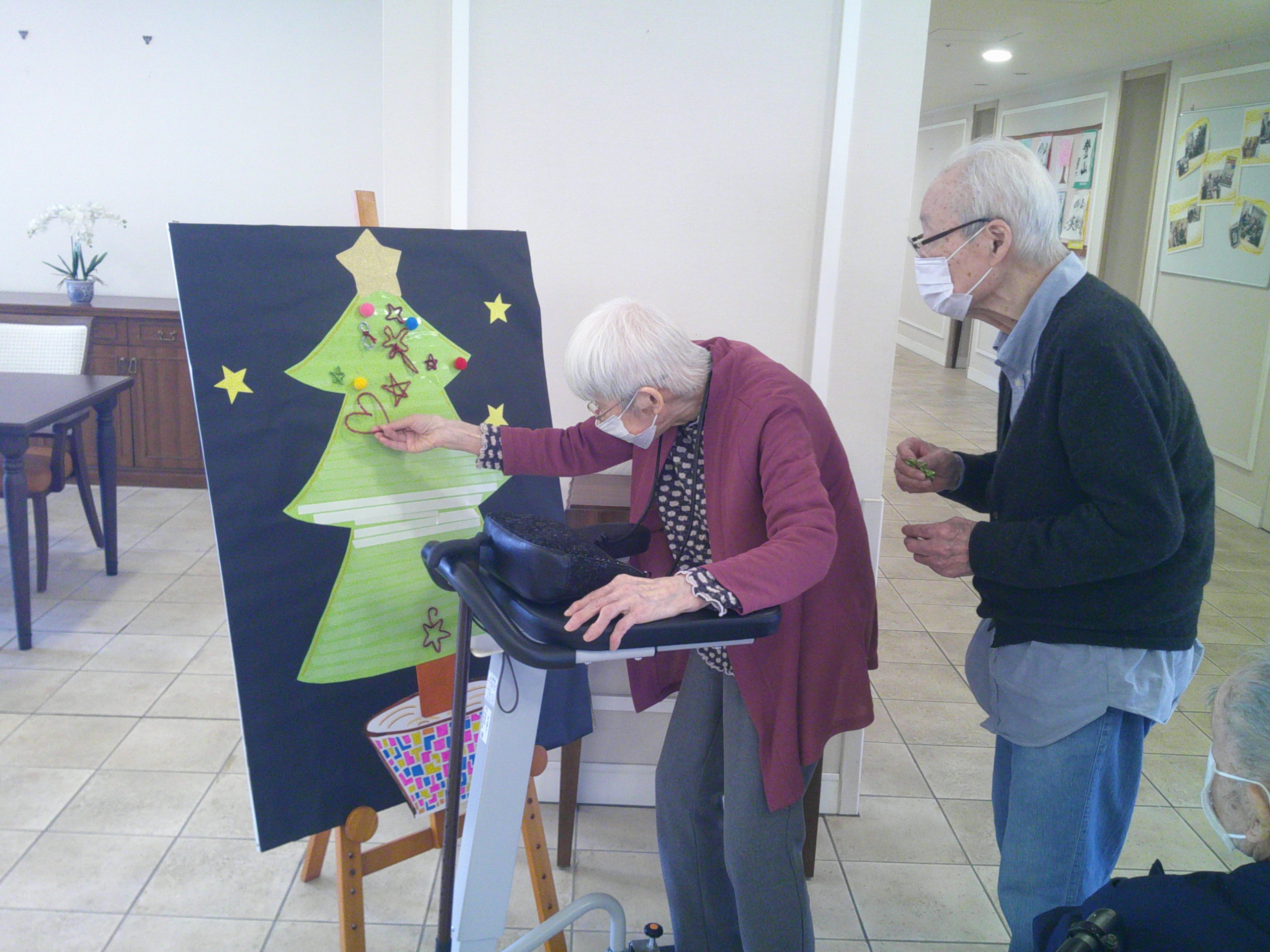 ニチイメゾン稲毛クリスマス飾りつけ３