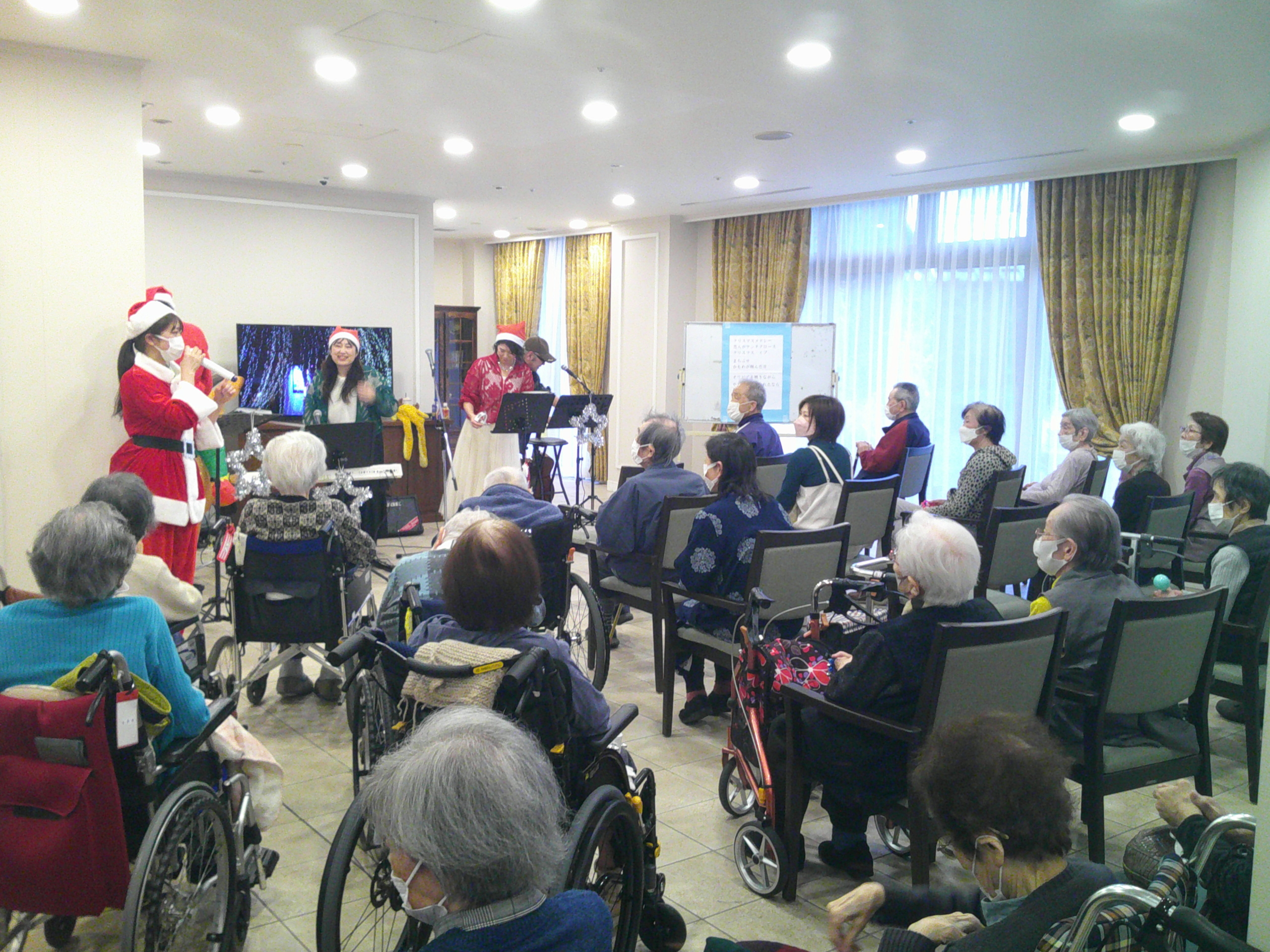 ニチイメゾン稲毛クリスマス飾りつけ５