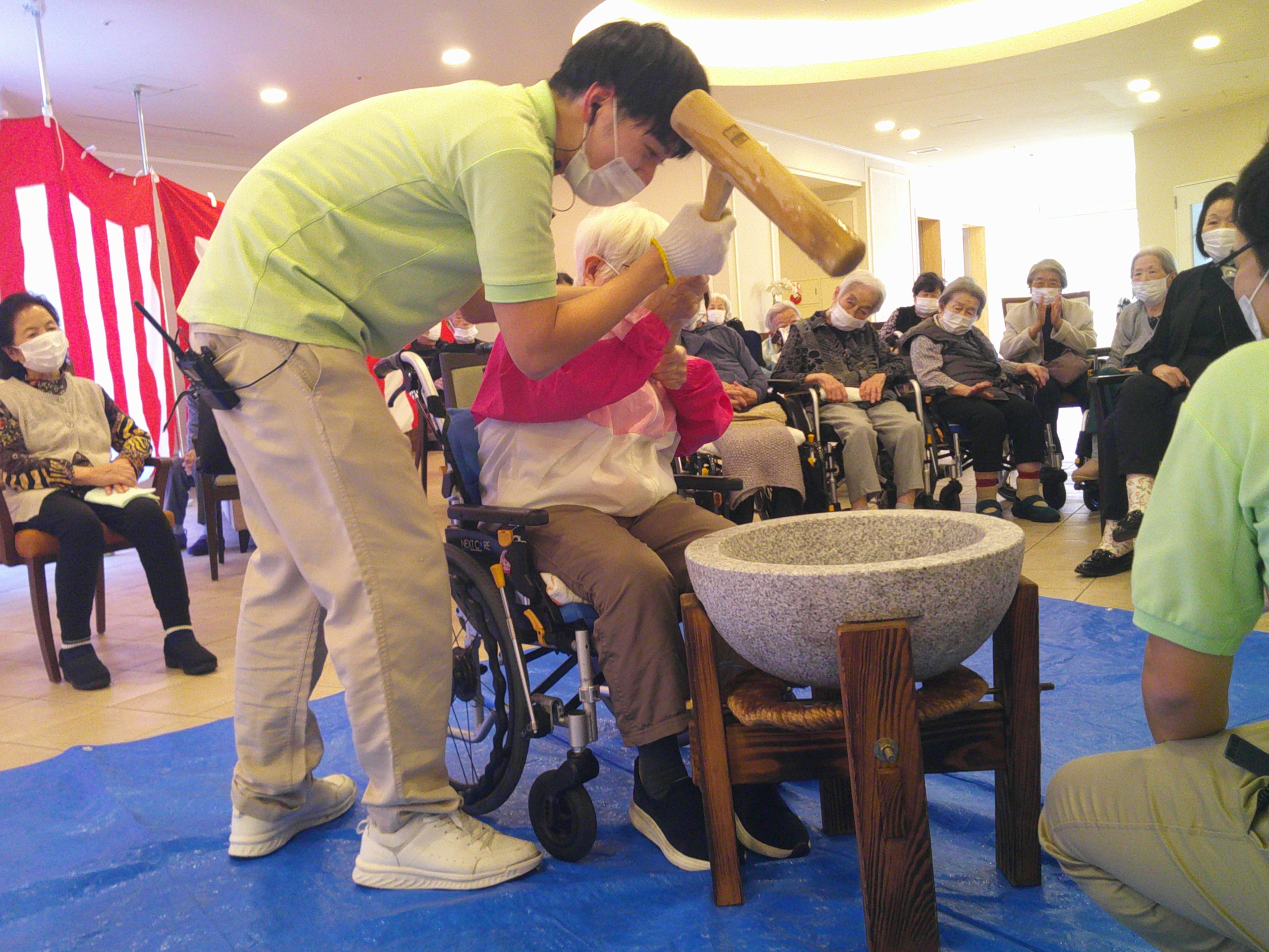 ニチイメゾン稲毛餅つき２