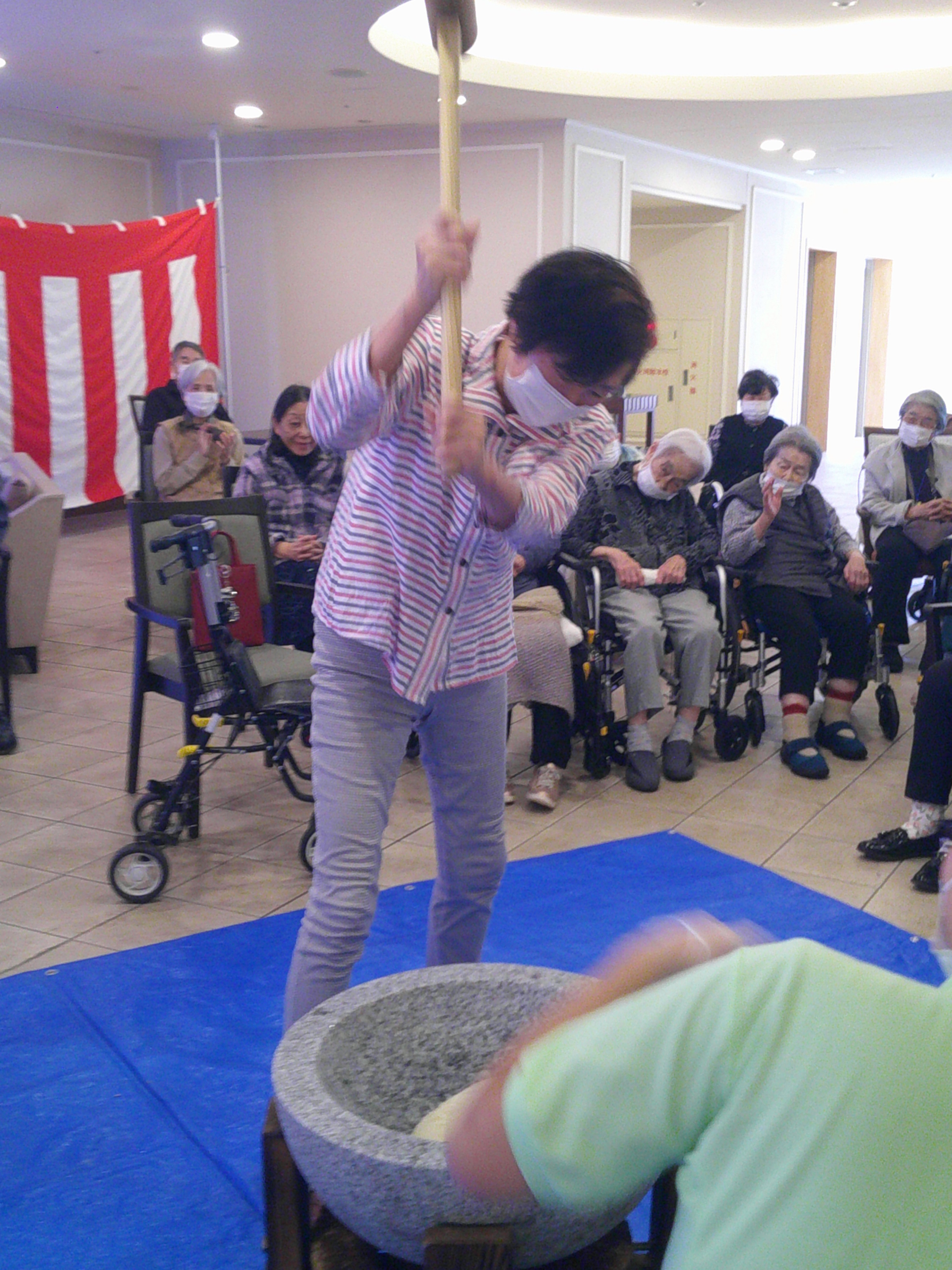 ニチイメゾン稲毛餅つき４