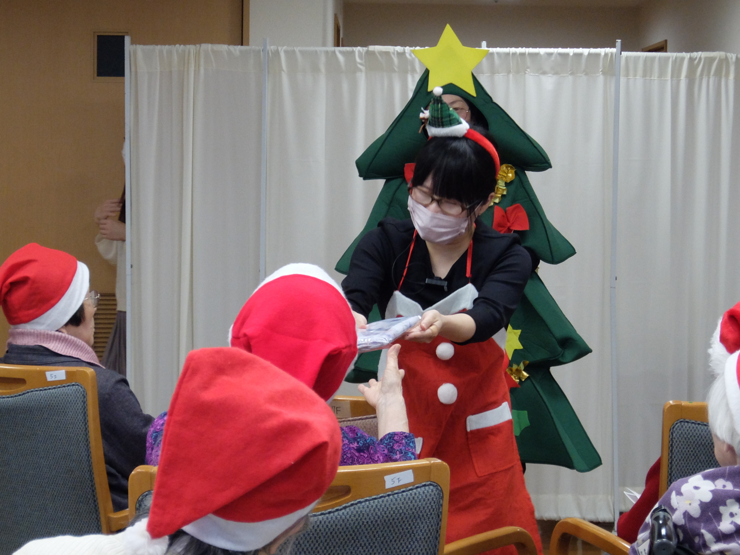 クリスマス会-3　ニチイホームセンター北