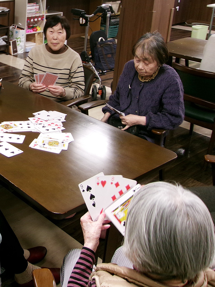 トランプ対決-1 ディーフェスタくずは