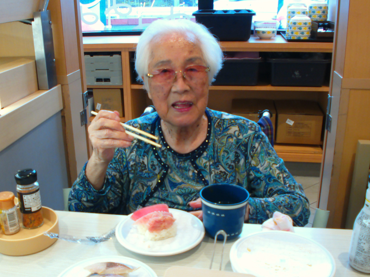 お寿司外食-5 ニチイホーム東浦和