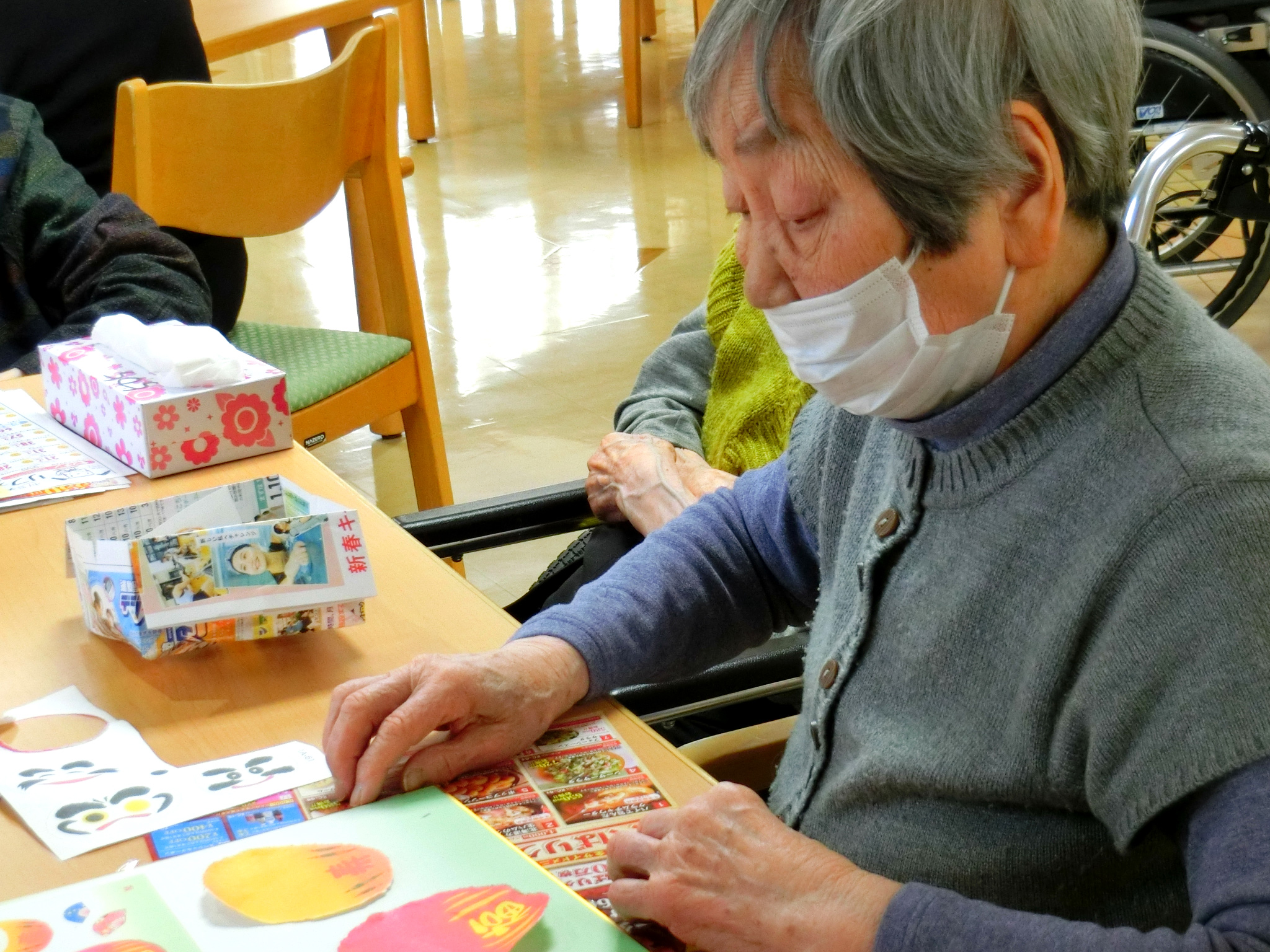 ちぎり絵教室-6 ニチイホーム星ヶ丘