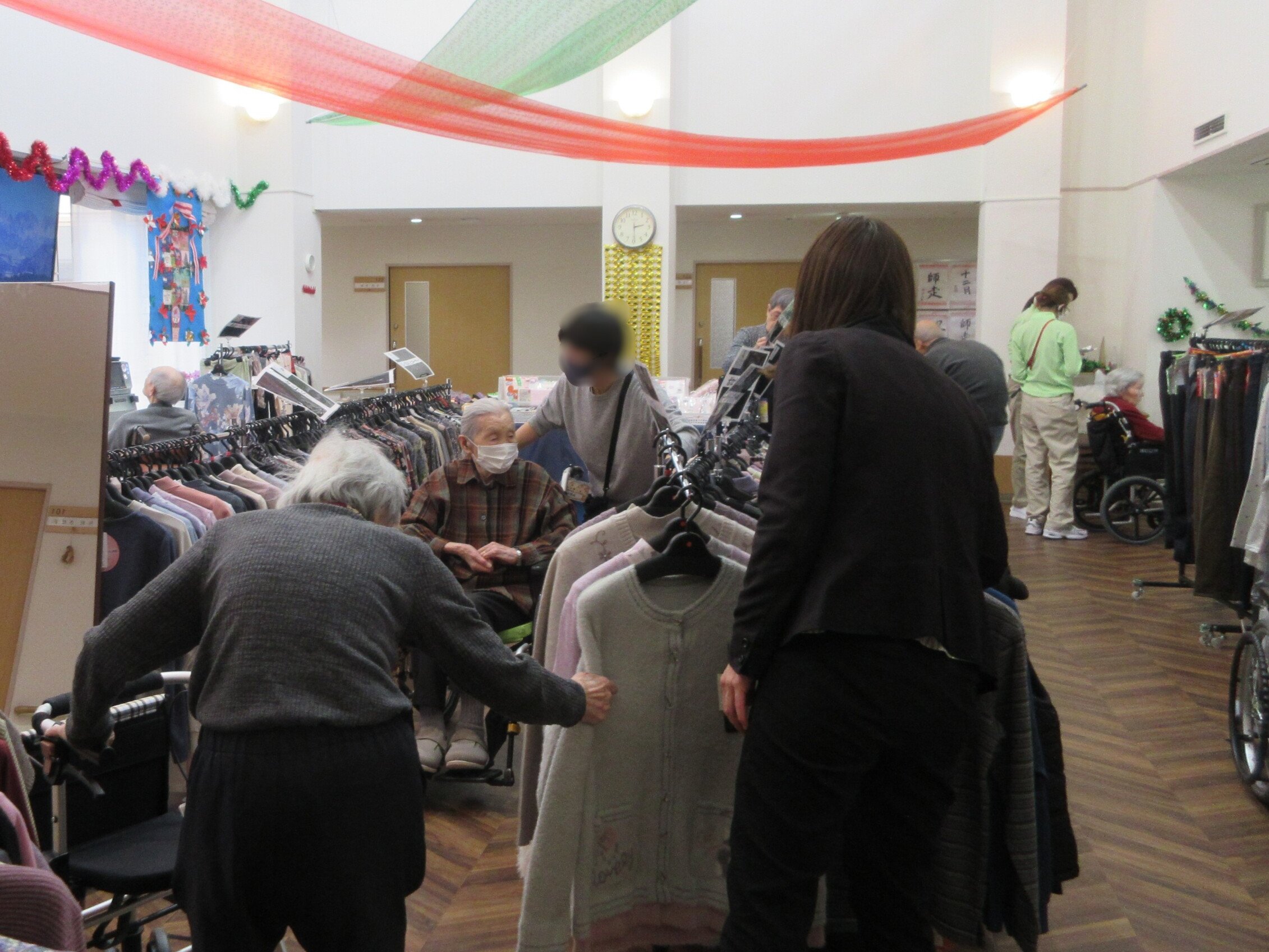 訪問衣類販売-4　ニチイホーム国立