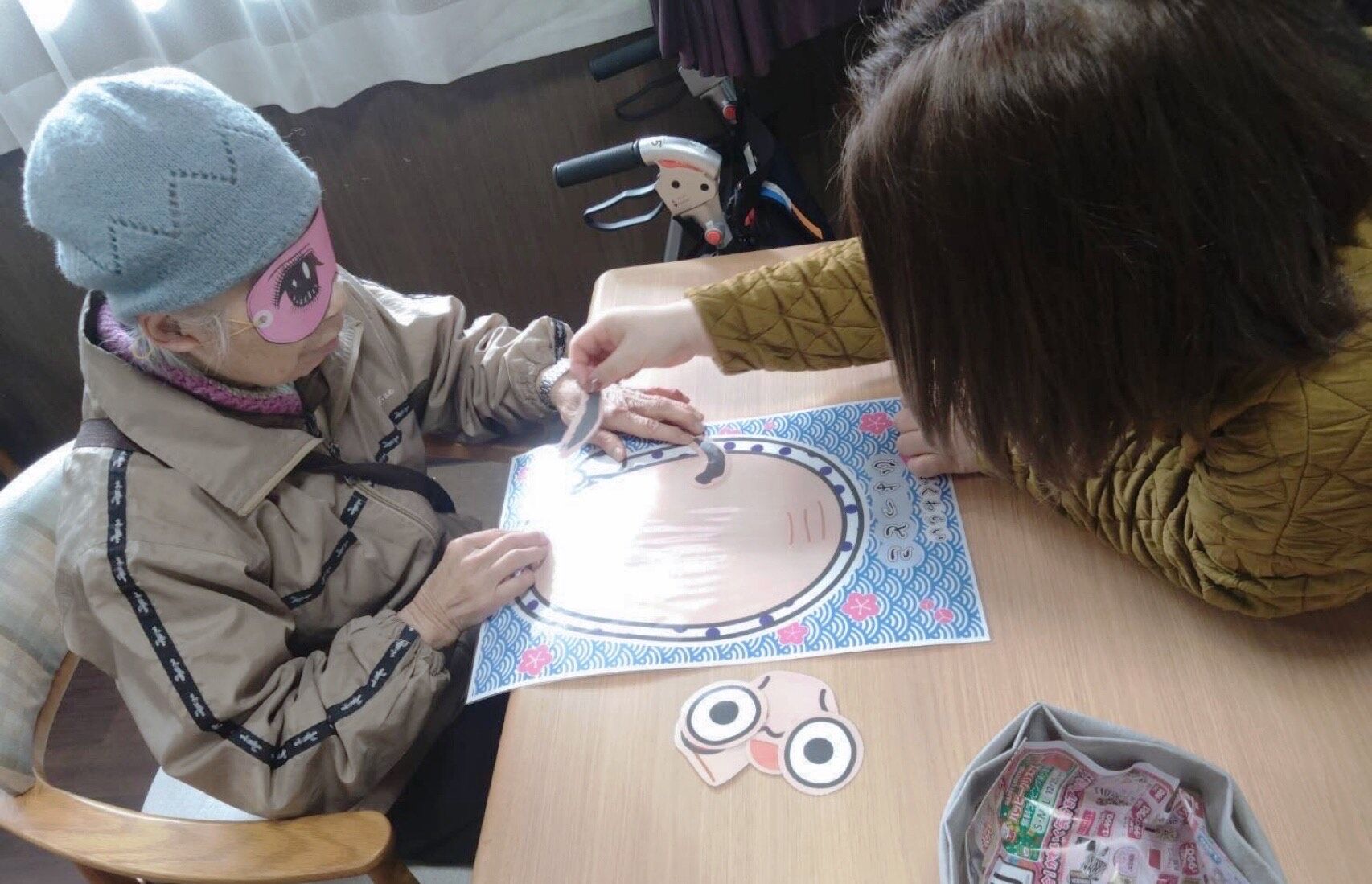 新春!福笑い大会-2 ニチイメゾン南草津Ⅱ番館