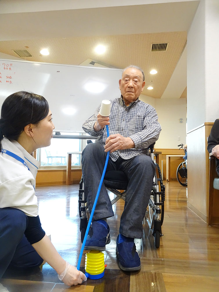 踏んでカップ飛ばし-3 ニチイホーム中馬込