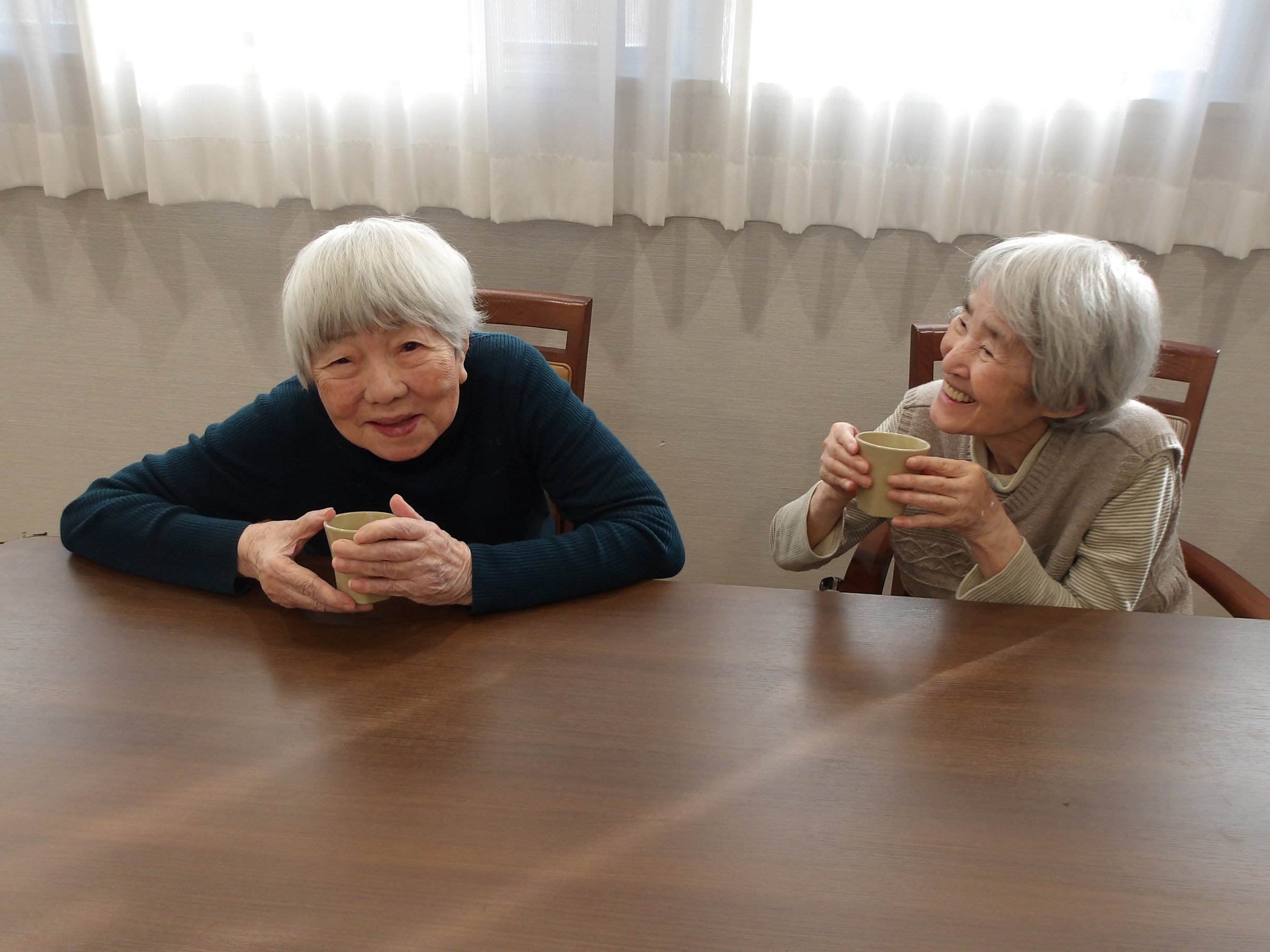 甘酒でほっと一息-1　ニチイホーム野方