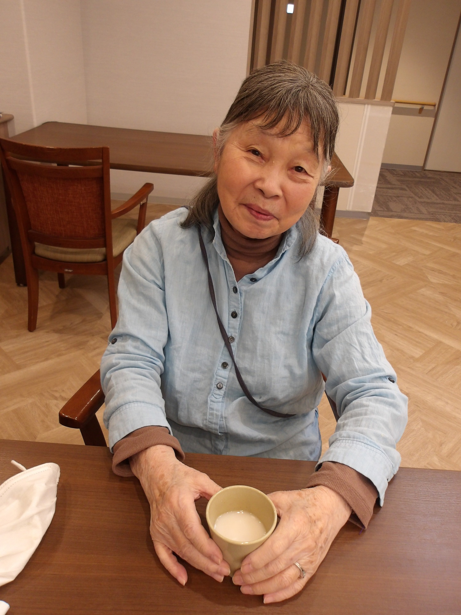 甘酒でほっと一息-2　ニチイホーム野方