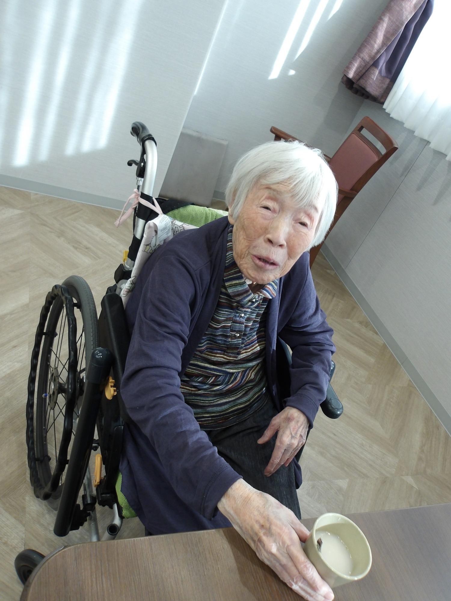 甘酒でほっと一息-5　ニチイホーム野方