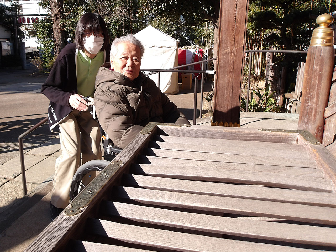 初詣へ-2 ニチイホーム野方