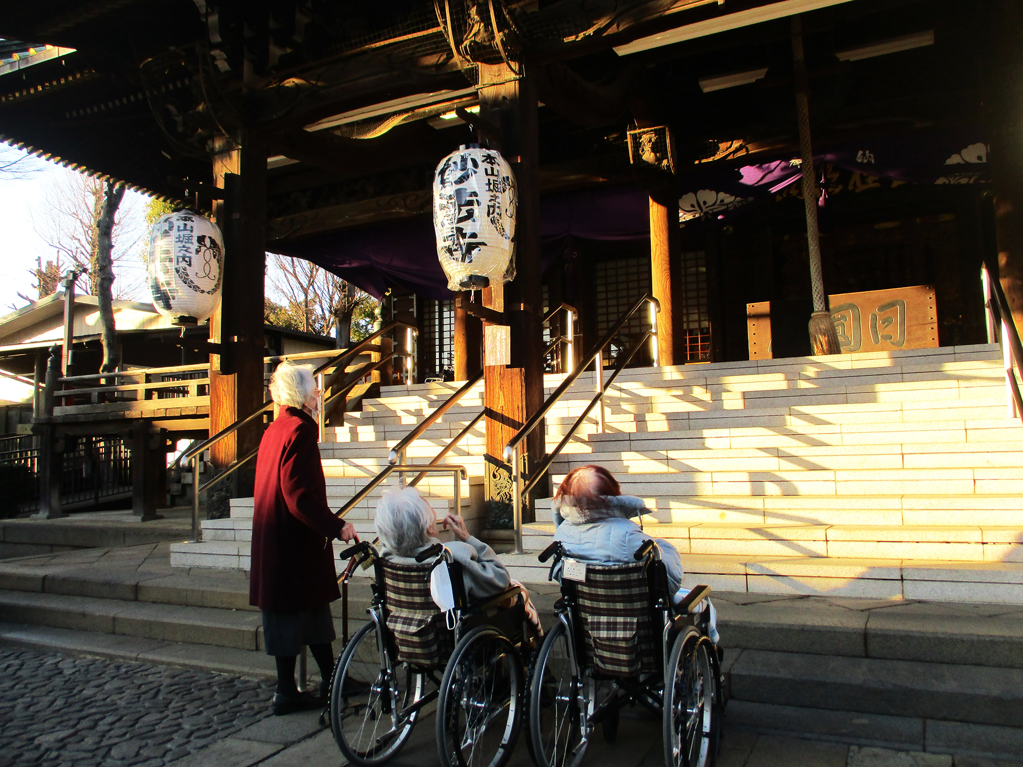 初詣と新年会-1 ニチイホーム杉並堀ノ内