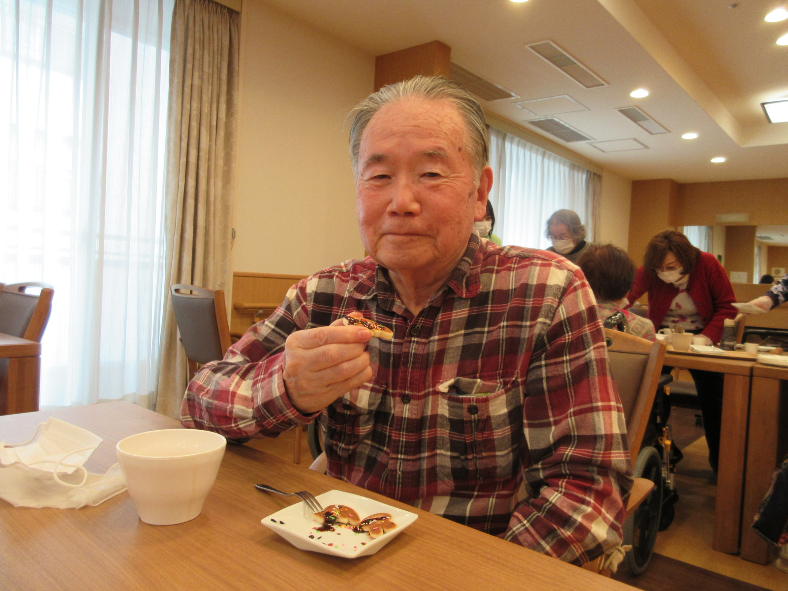 ニチイホーム目白のクッキーづくり1