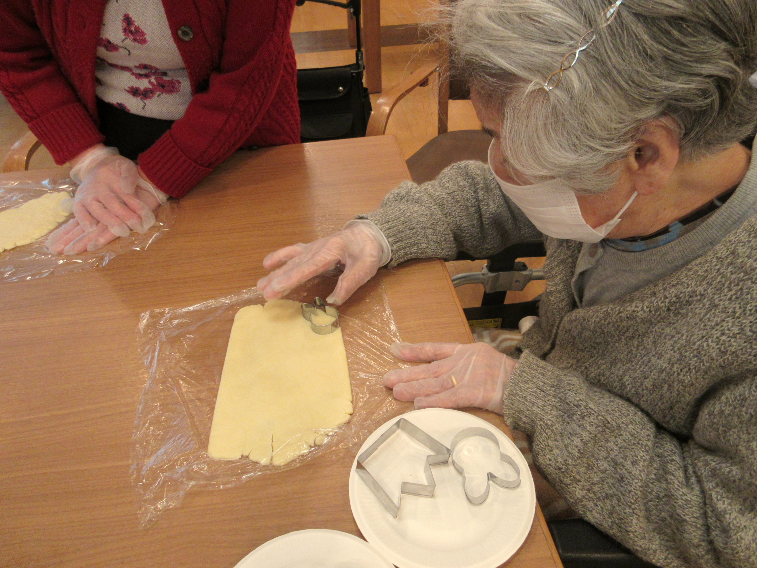 ニチイホーム目白のクッキーづくり３
