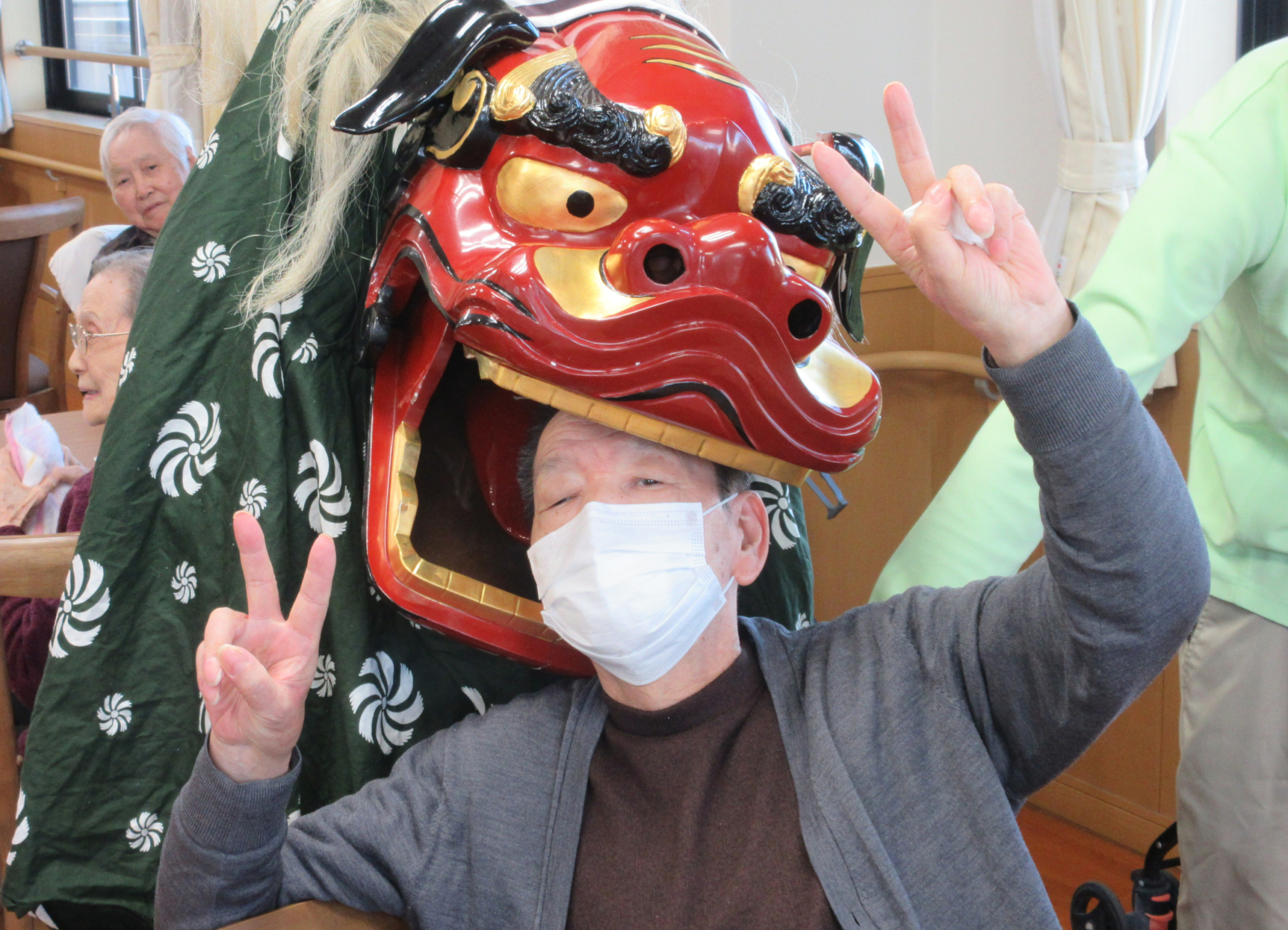 ニチイホーム登戸の書初め1