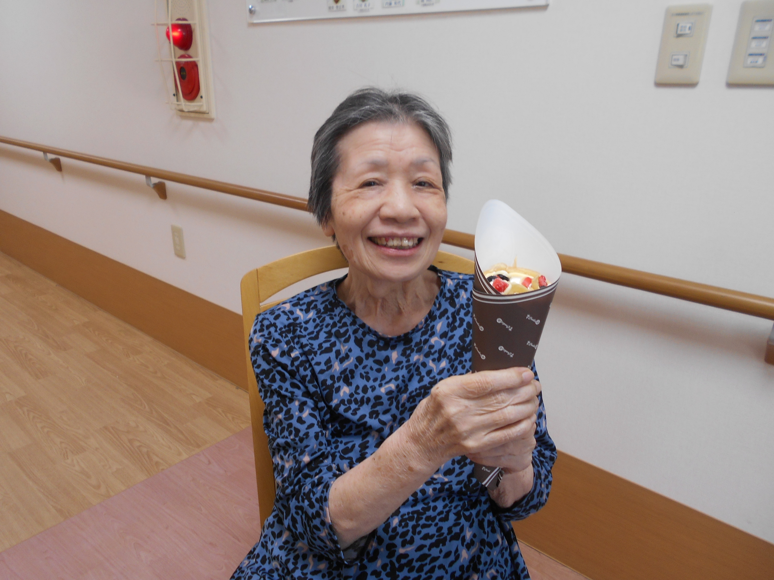 ニチイホーム西武柳沢の移動販売車３